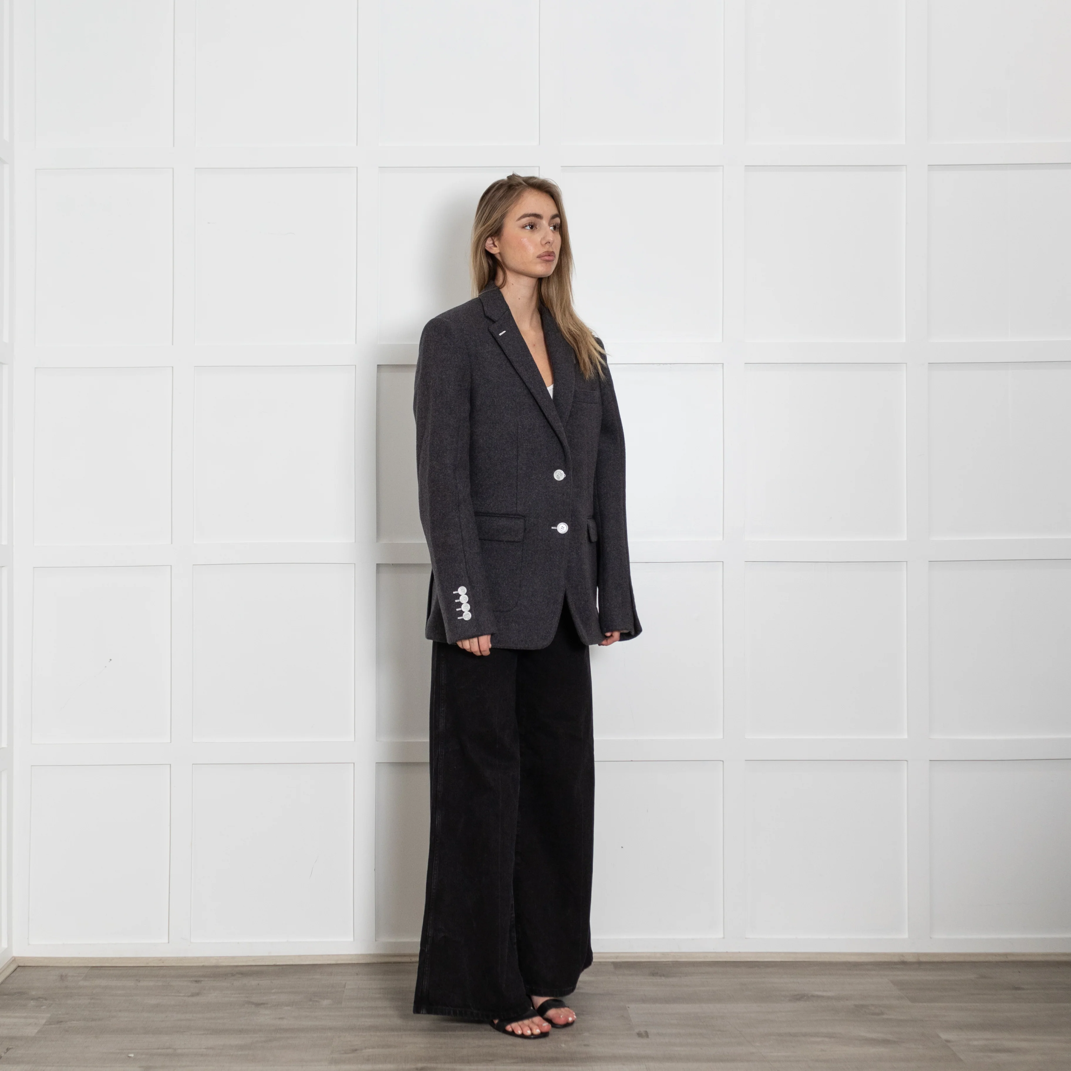Burberry Grey Blazer With White Buttons - Image 7