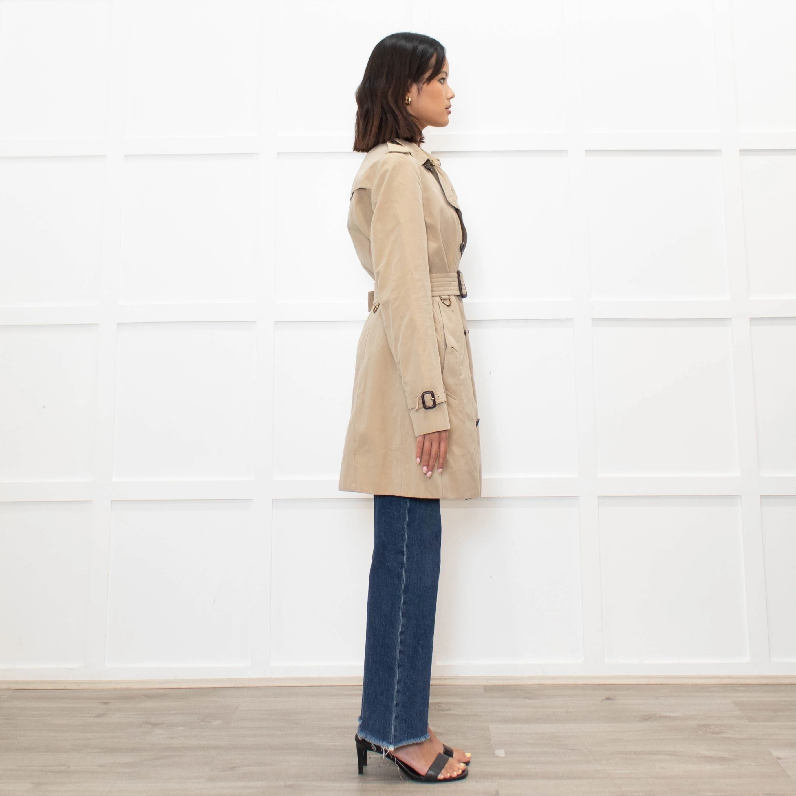 Burberry Neutral Beige Belted Short Trench Coat - Image 4