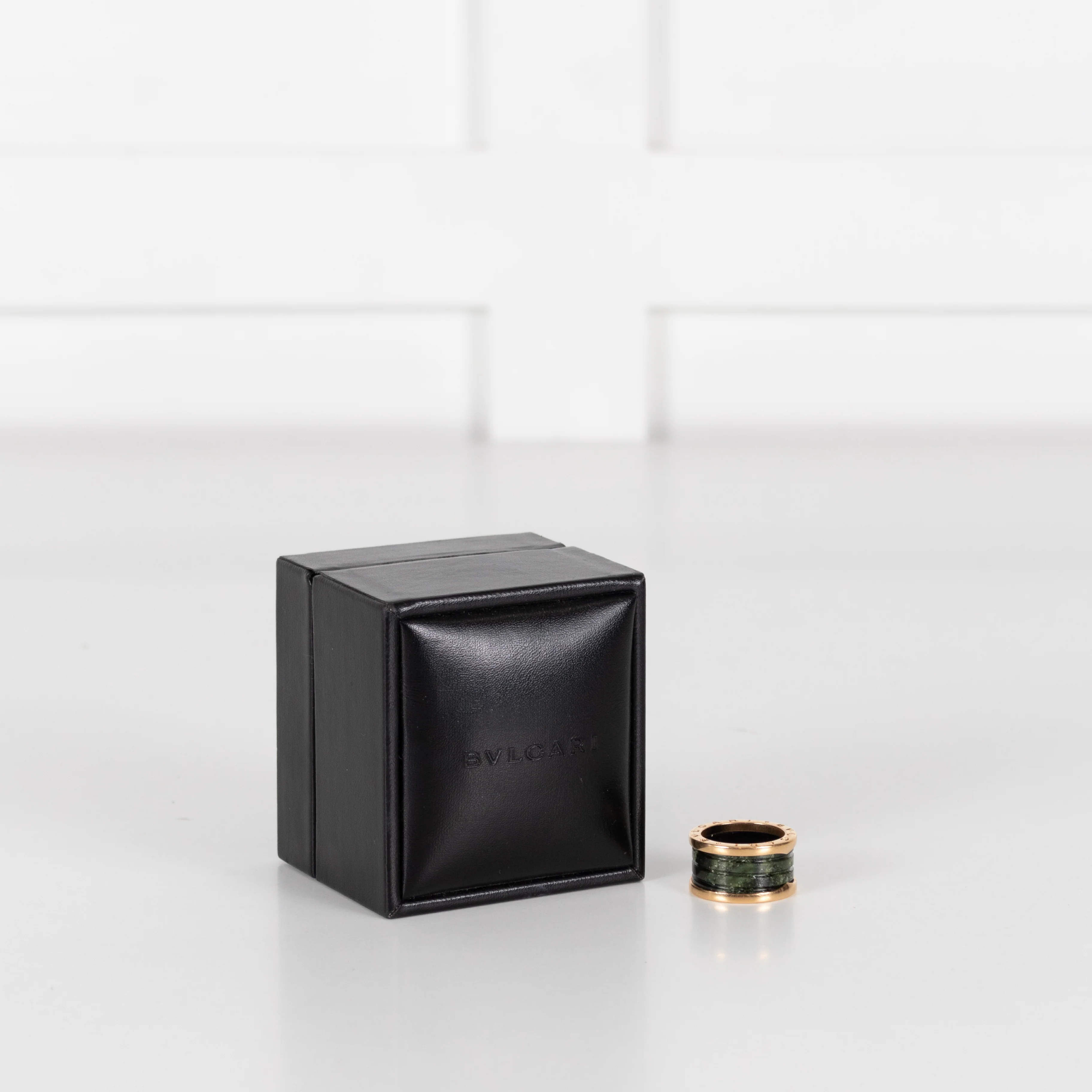 Bvlgari Green Ceramic & 18k Yellow Gold B.Zero Ring - Image 3
