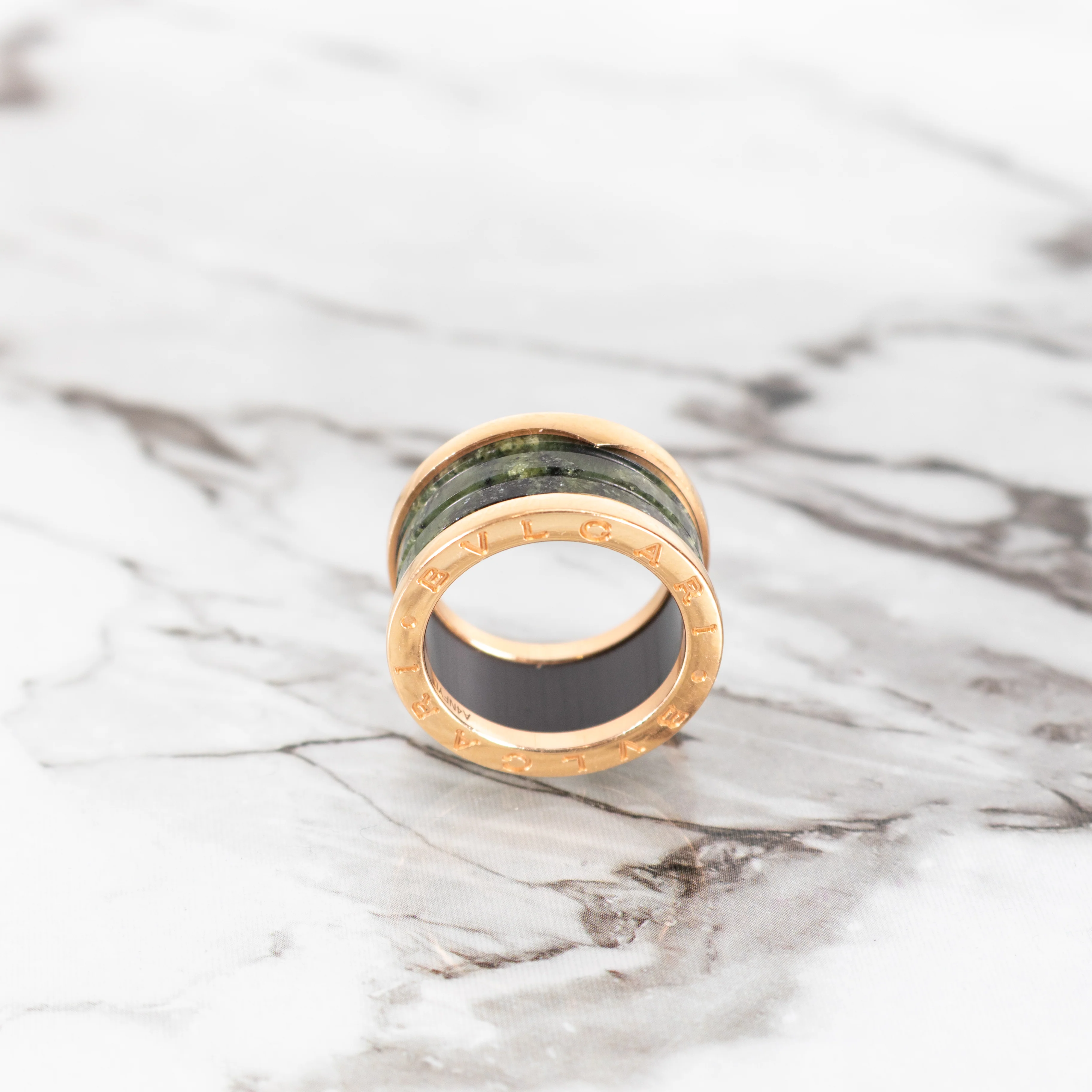 Bvlgari Green Ceramic & 18k Yellow Gold B.Zero Ring - Image 7