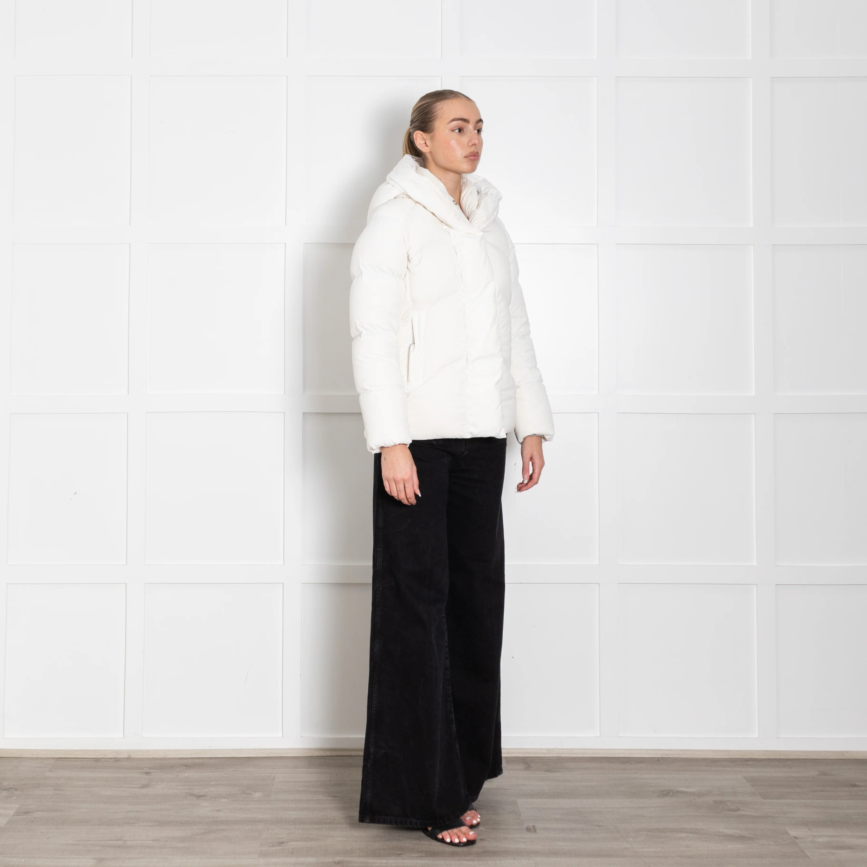 Canada Goose White Puffer Hooded Jacket - Image 7