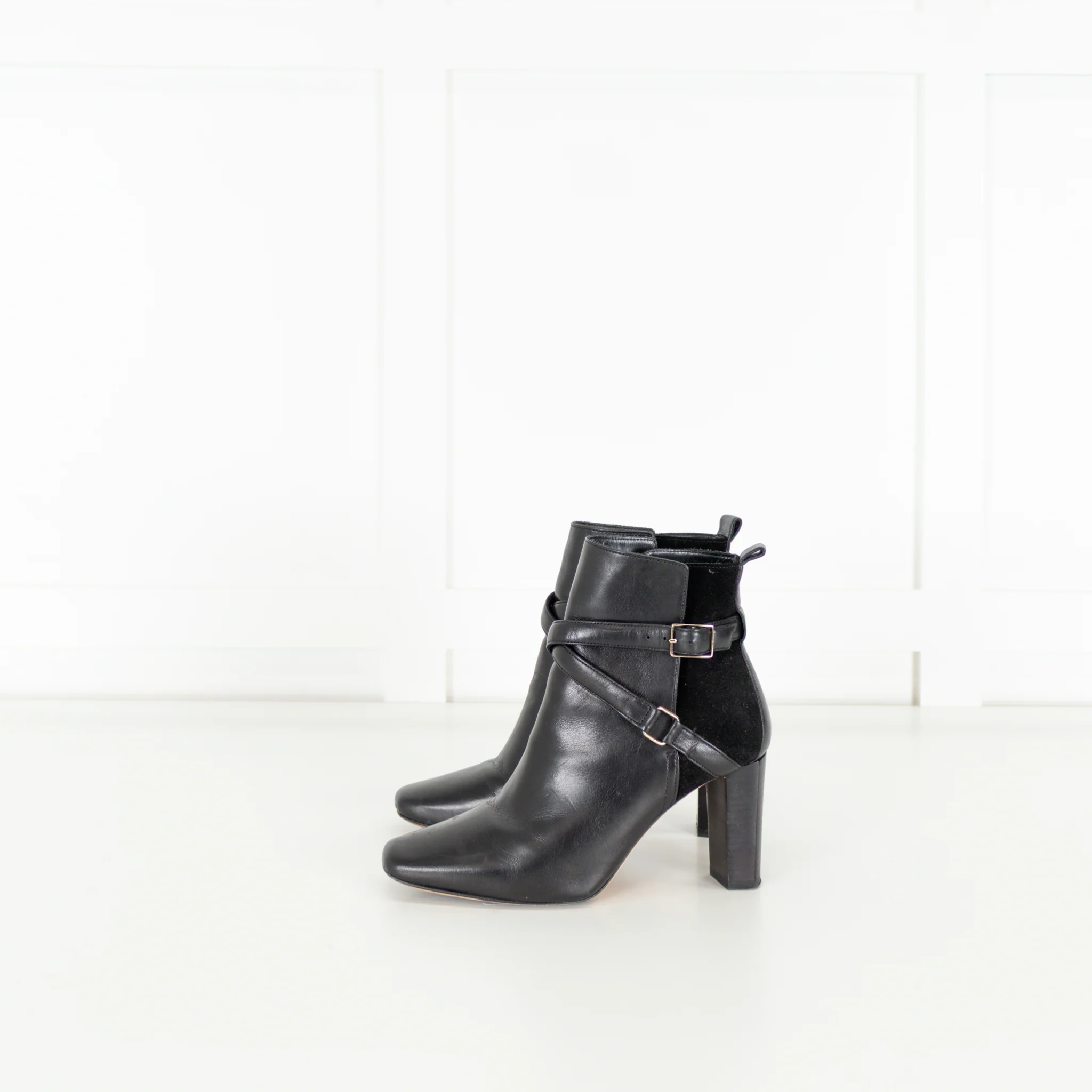 Carolina Herrera Black Ankle Boots With Buckle - Image 3