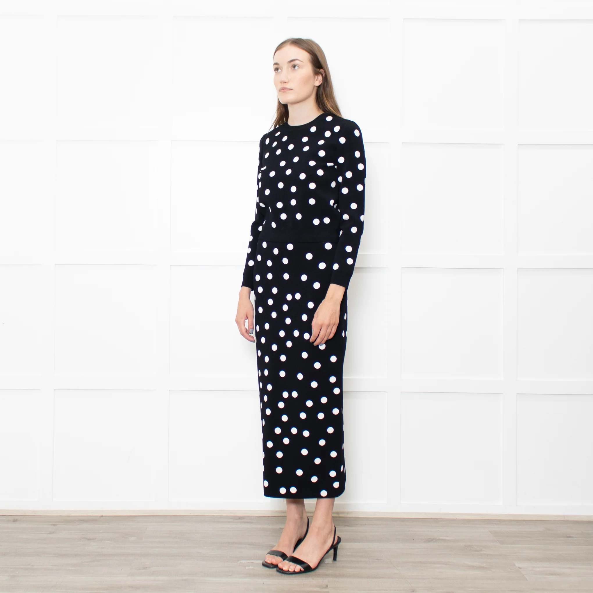 Carolina Herrera Black White Dot Stretchy Cropped Sweater - Image 3