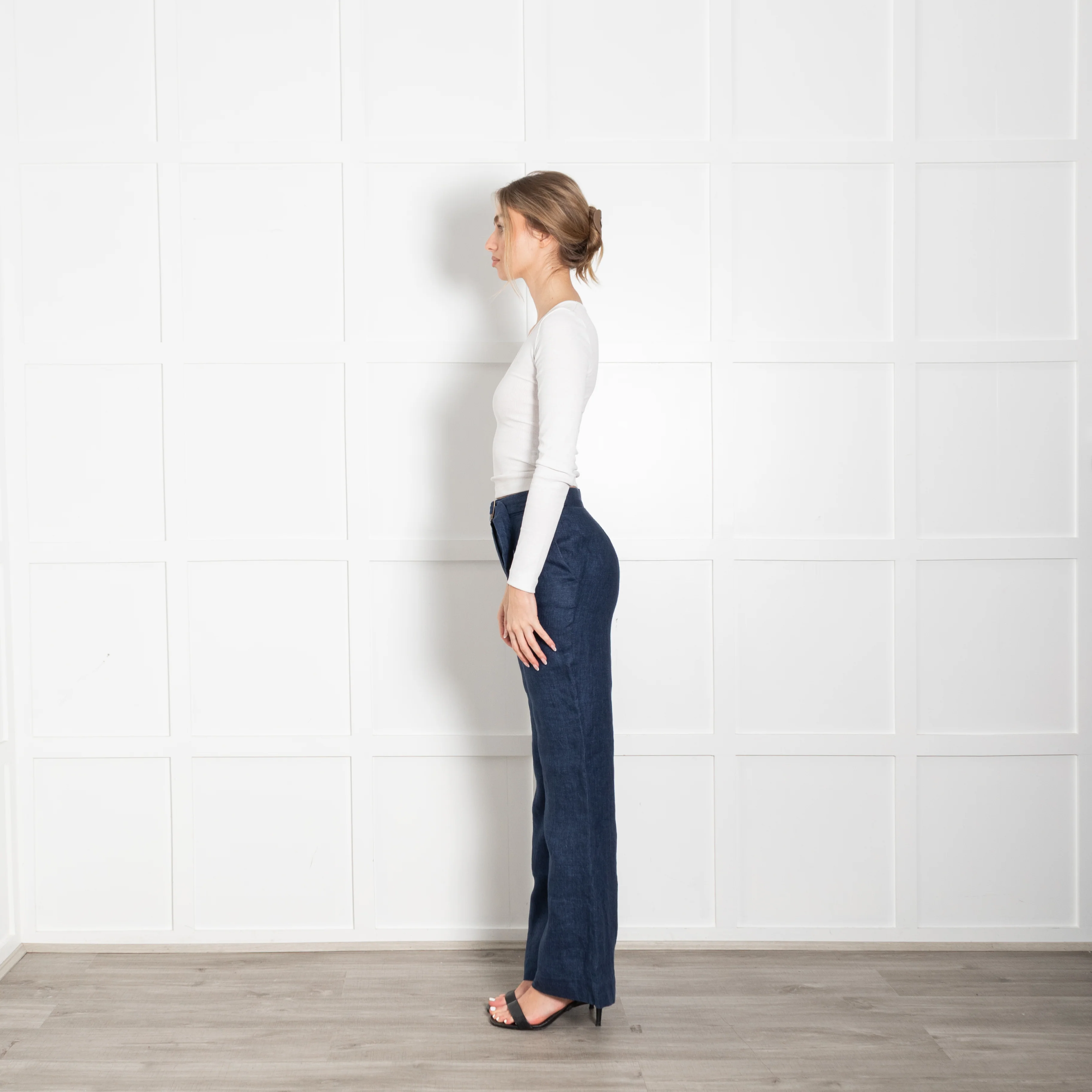 Carolina Herrera Blue Linen Wide Leg Trousers - Image 4