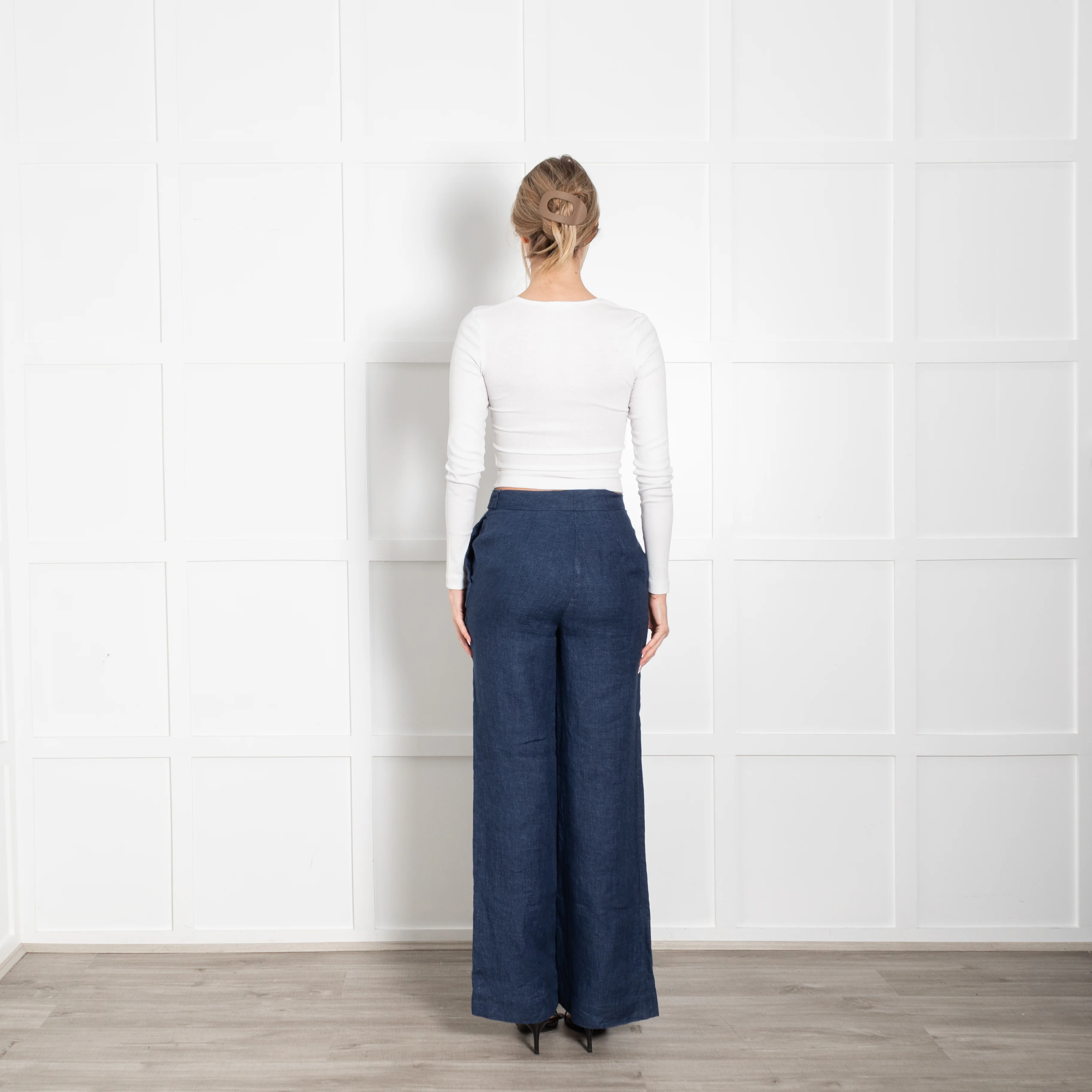 Carolina Herrera Blue Linen Wide Leg Trousers - Image 5
