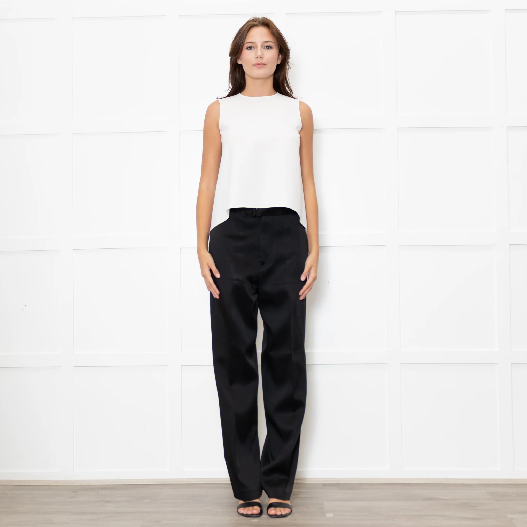 Carolina Herrera Cream Crepe Sleeveless Flowy Cami Top