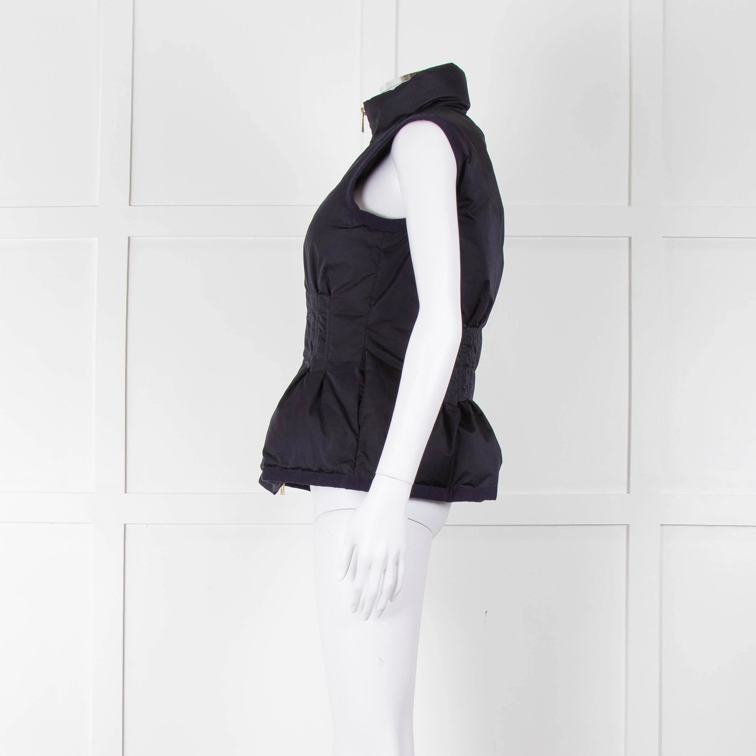 Carolina Herrera Navy Blue Fitted Down Gilet - Image 7