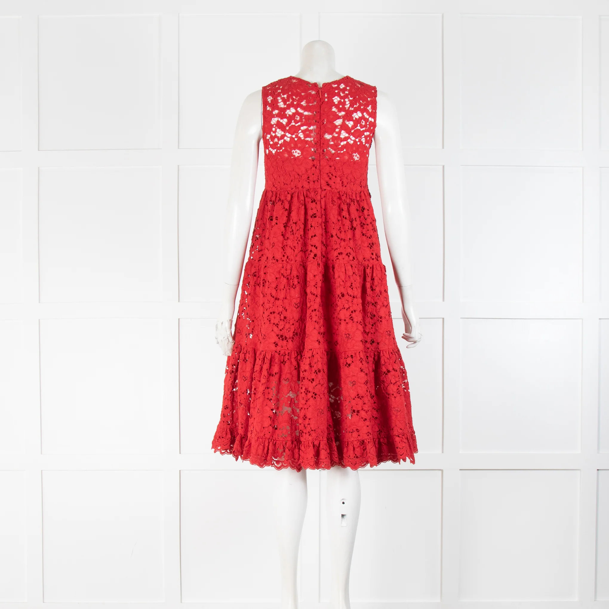 Carolina Herrera Red Lace Tiered Sleeveless Dress With Slip - Image 3