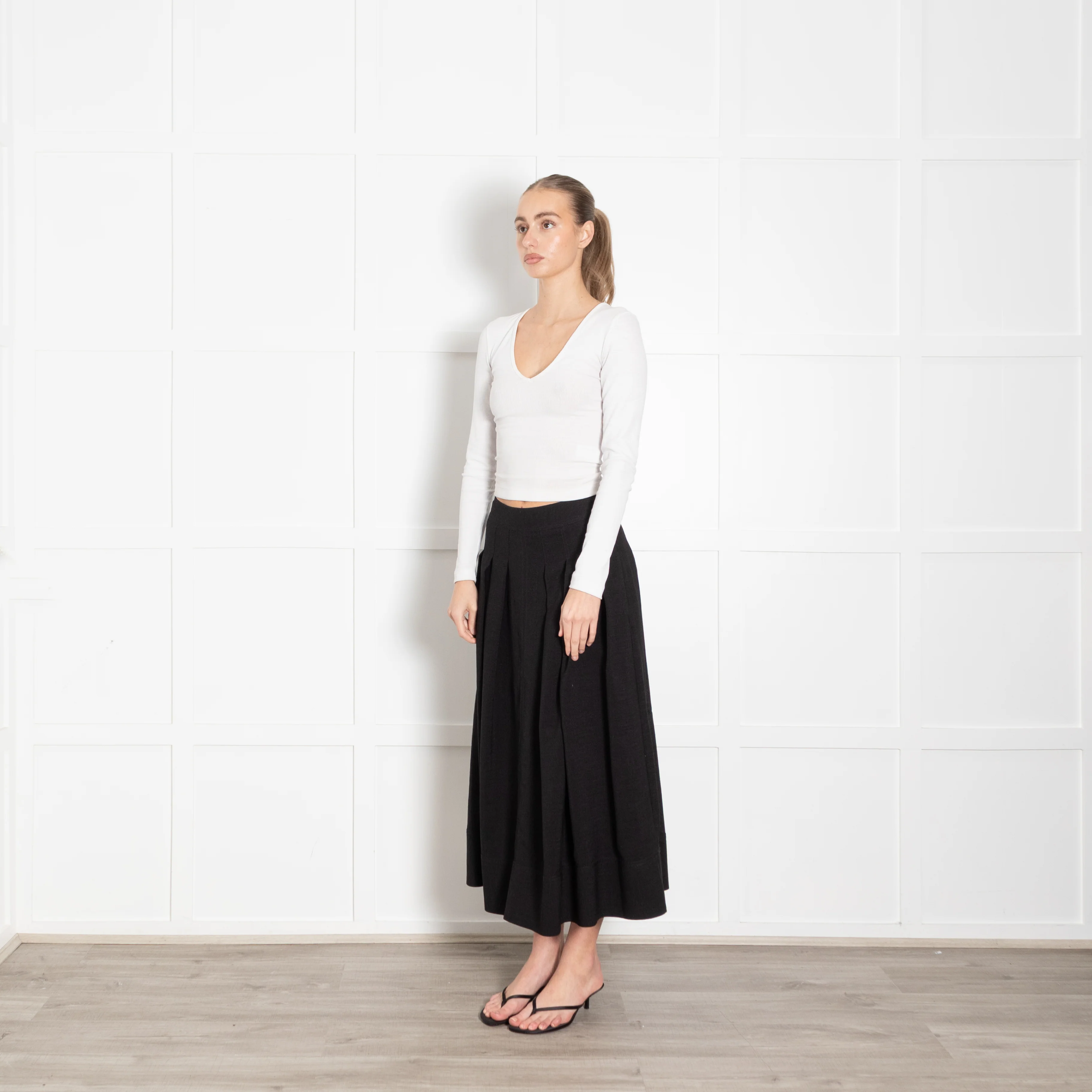 Cefinn Black Crepe Midi Skirt with Pleat Waist - Image 3