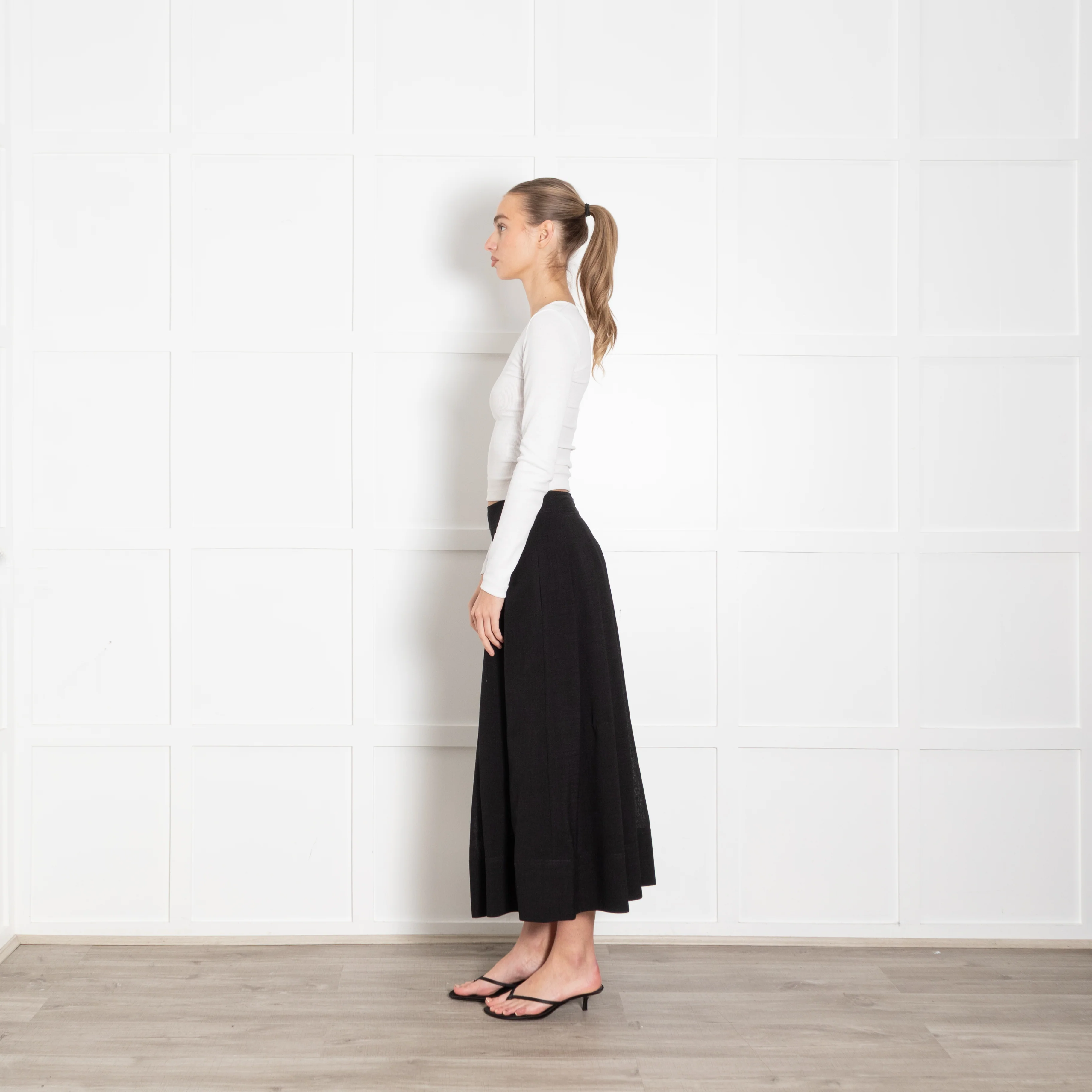 Cefinn Black Crepe Midi Skirt with Pleat Waist - Image 4