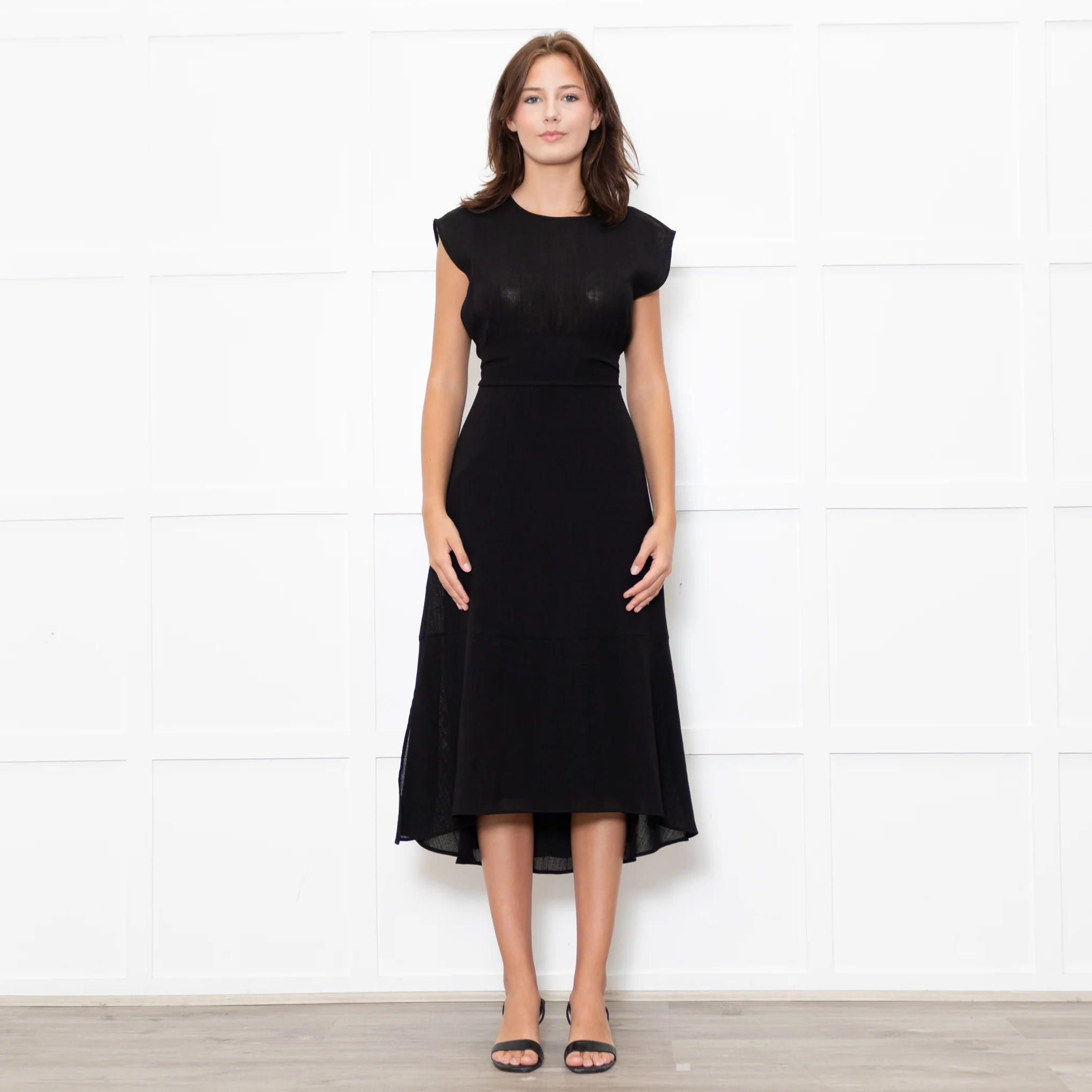 Cefinn Black Sleeveless Self Belted Midi Dress