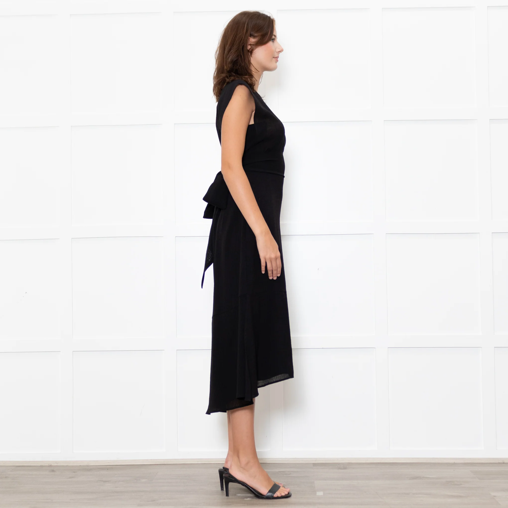 Cefinn Black Sleeveless Self Belted Midi Dress - Image 6