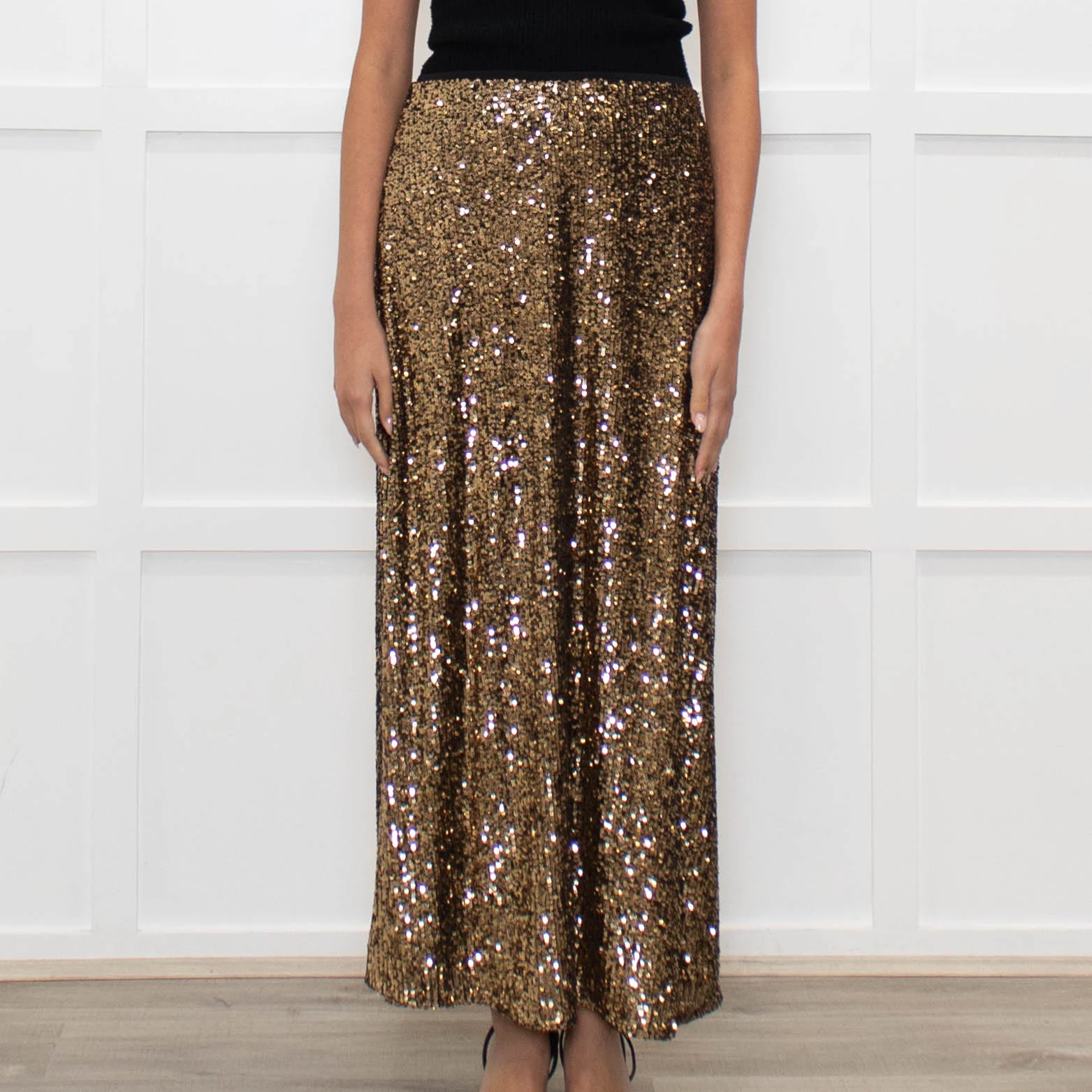 Cefinn Gold Sequin Midi Skirt - Image 2