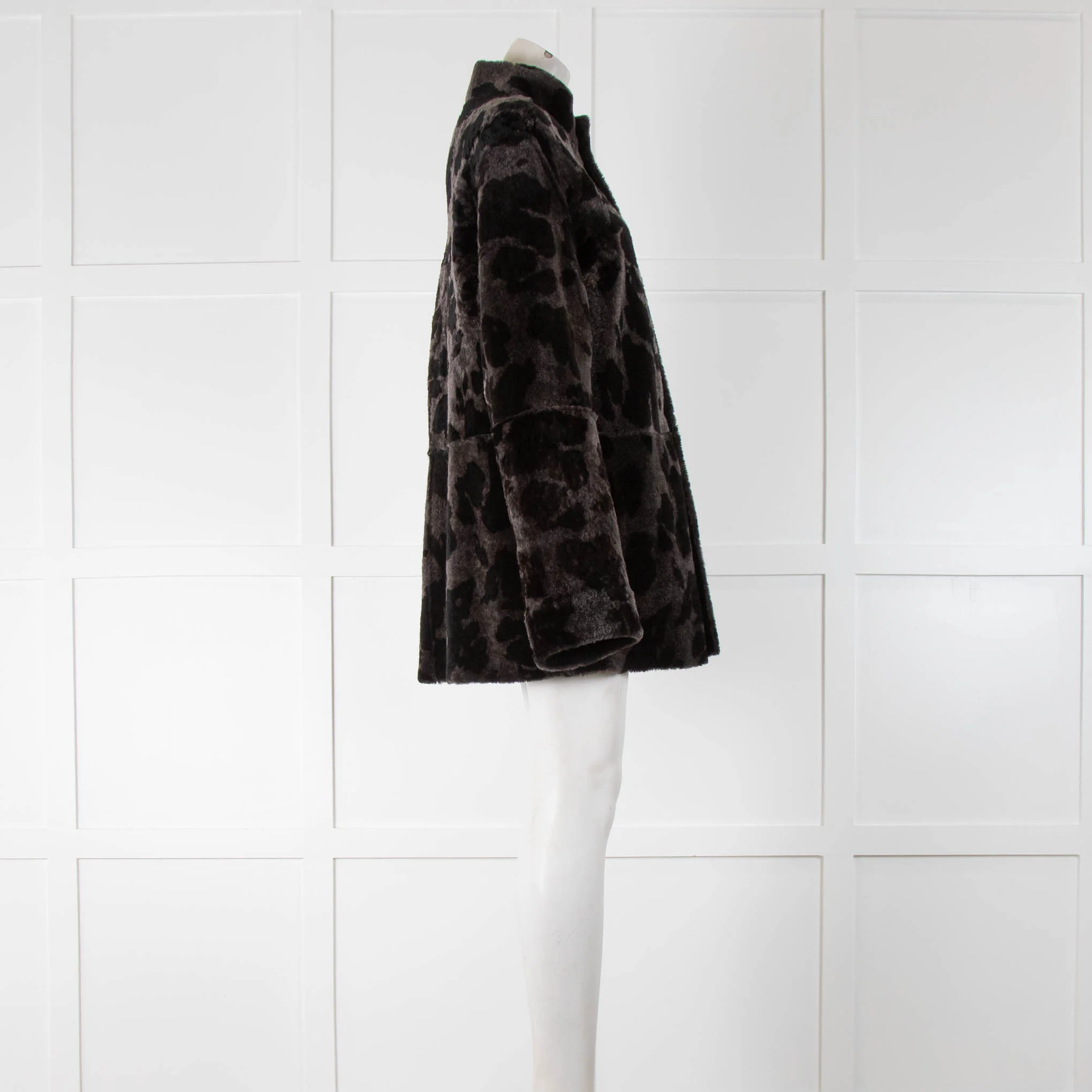 Cerruti 1881 Reversible Black Leopard Sheepskin - Image 2