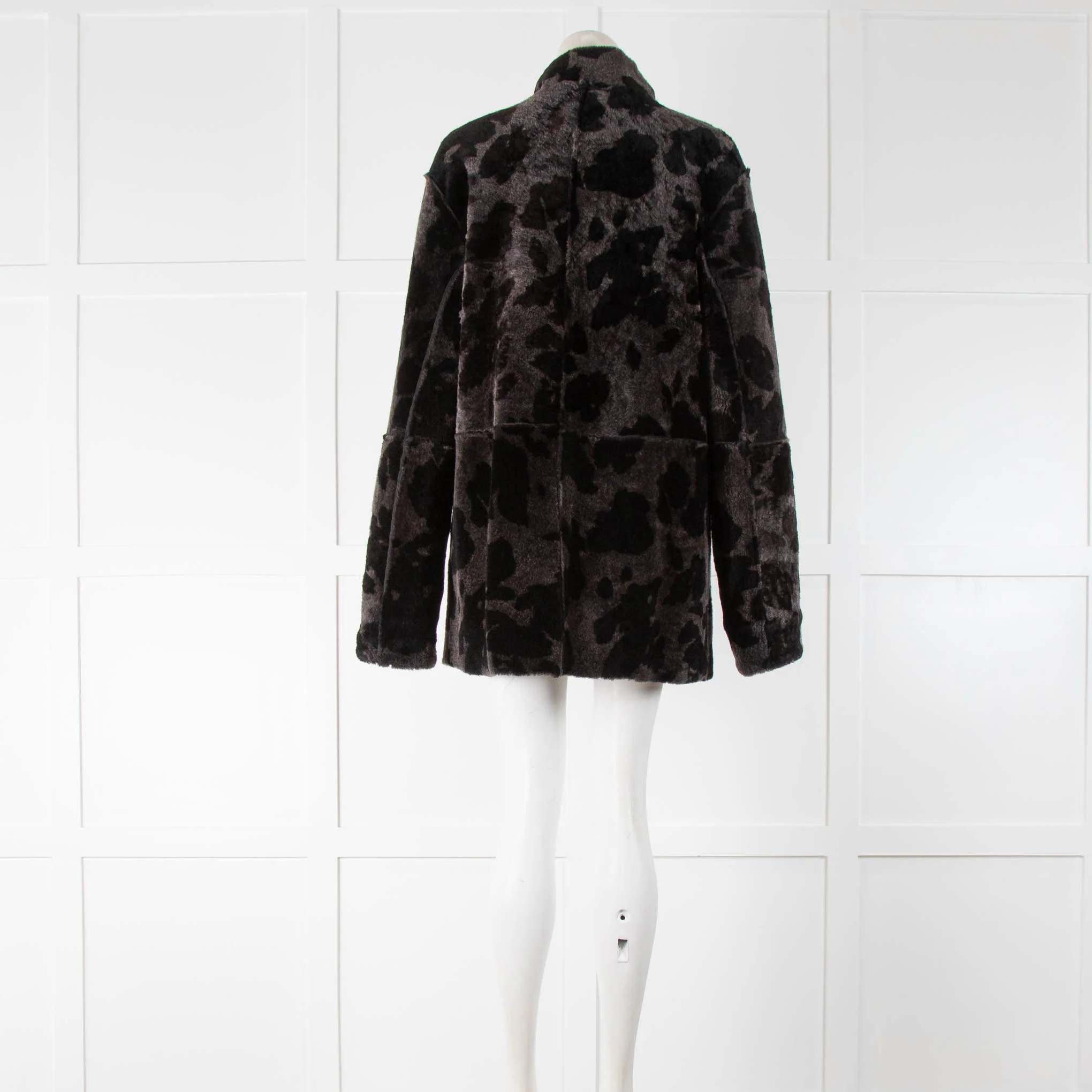 Cerruti 1881 Reversible Black Leopard Sheepskin - Image 3