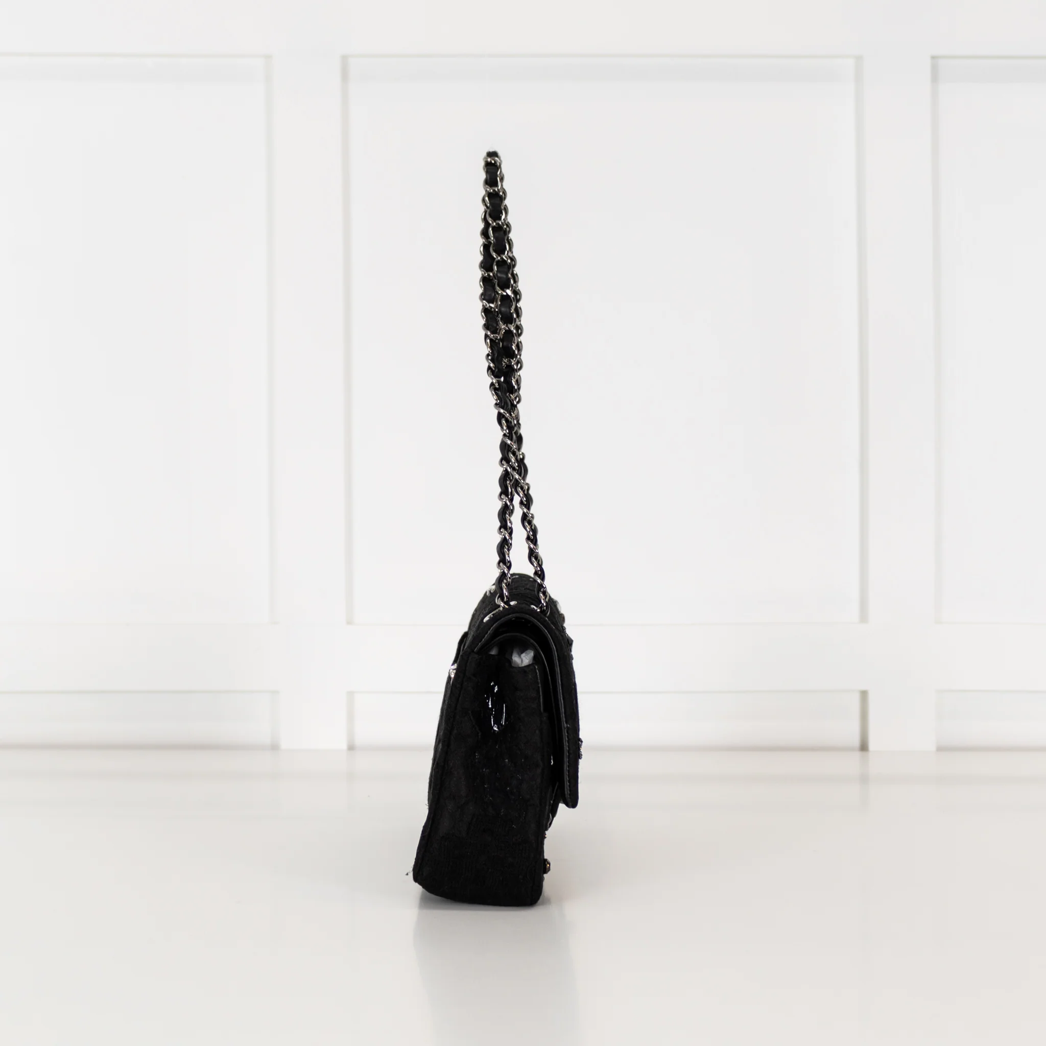 Chanel Black Lace and Patent 2016 Metiers D'art Flap with Gunmetal Hardware - Image 6