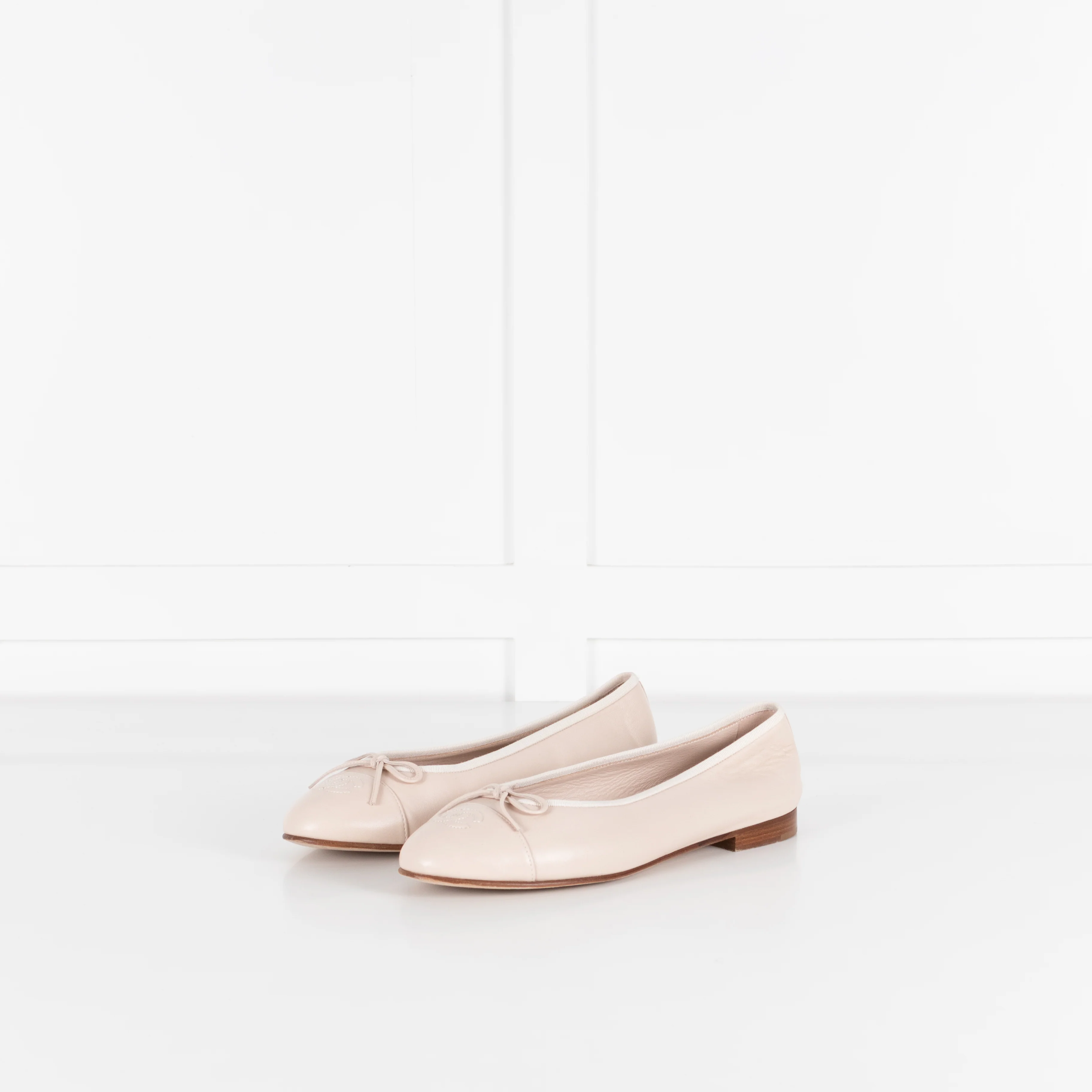 Chanel Beige Lamb Skin Leather CC Bow Ballet Shoes