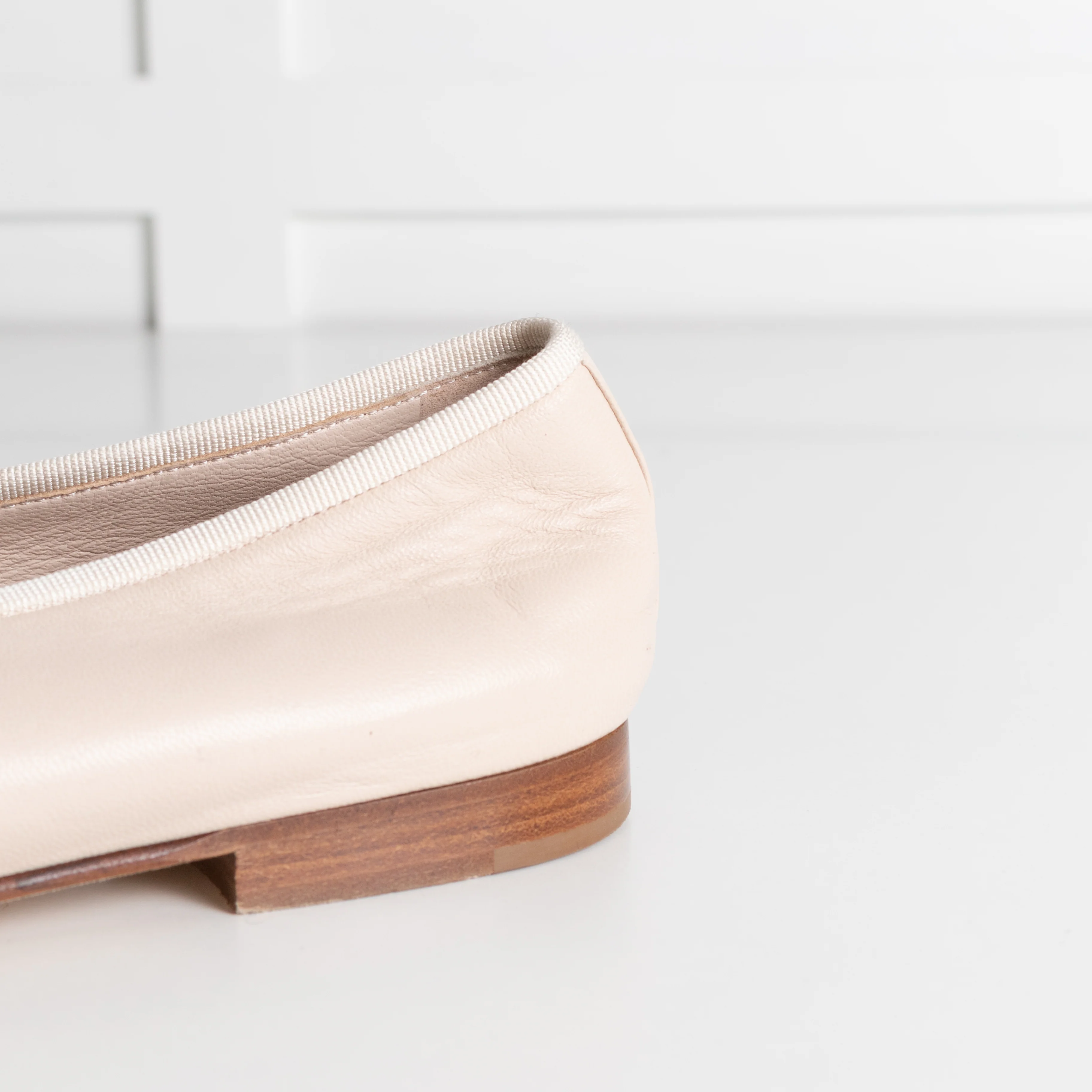 Chanel Beige Lamb Skin Leather CC Bow Ballet Shoes - Image 10