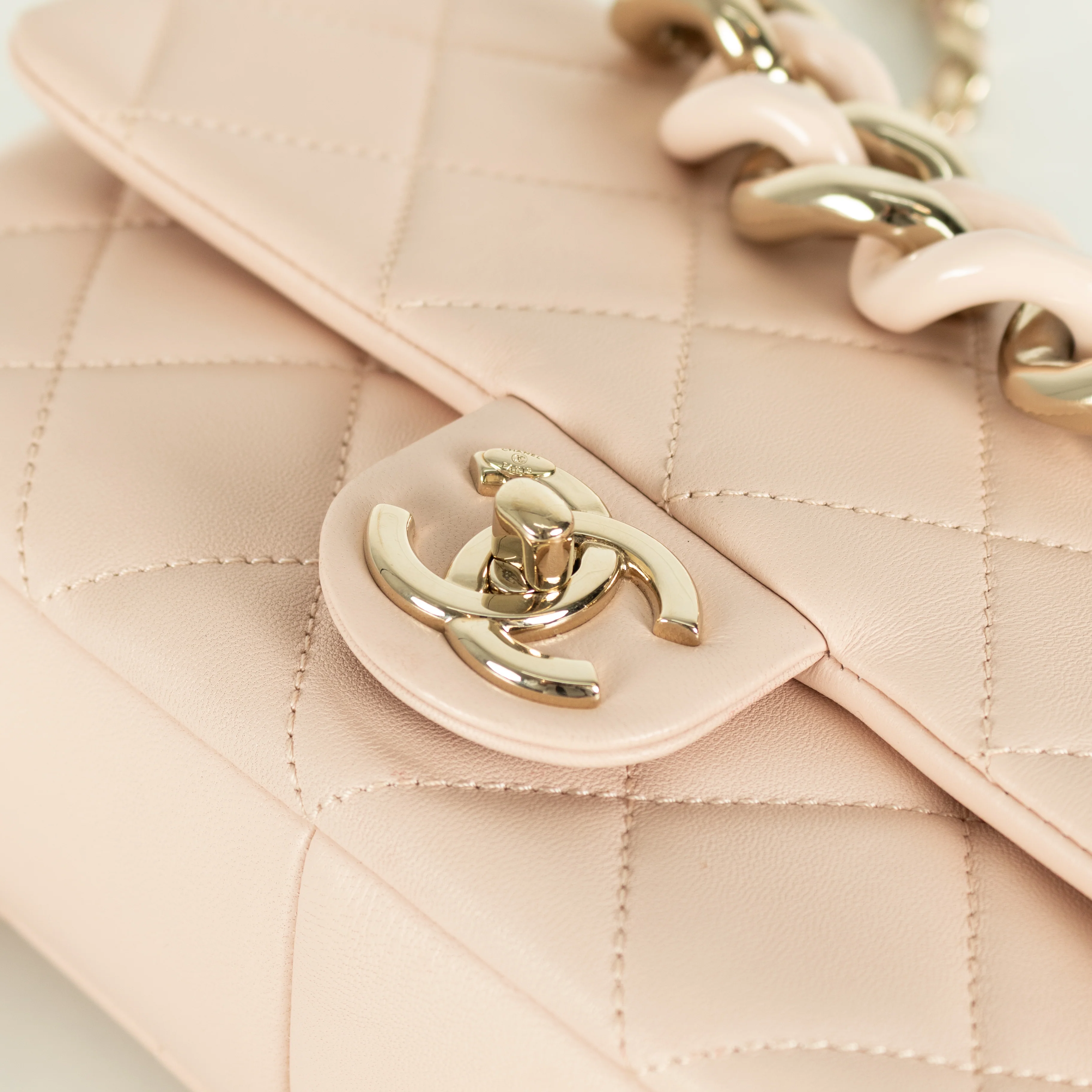 Chanel Beige Pink Leather Bi-Colour Chain Flap Bag - Image 11