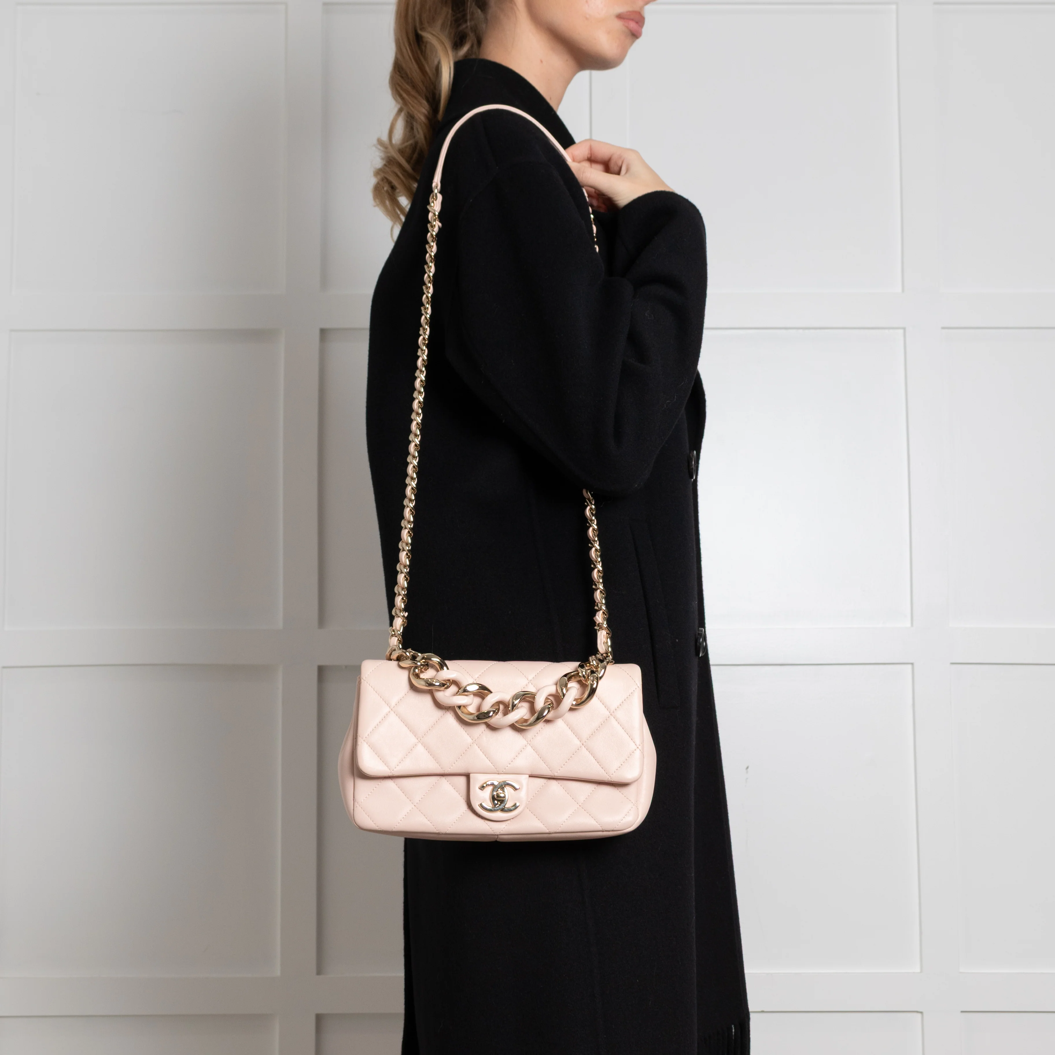 Chanel Beige Pink Leather Bi-Colour Chain Flap Bag - Image 4