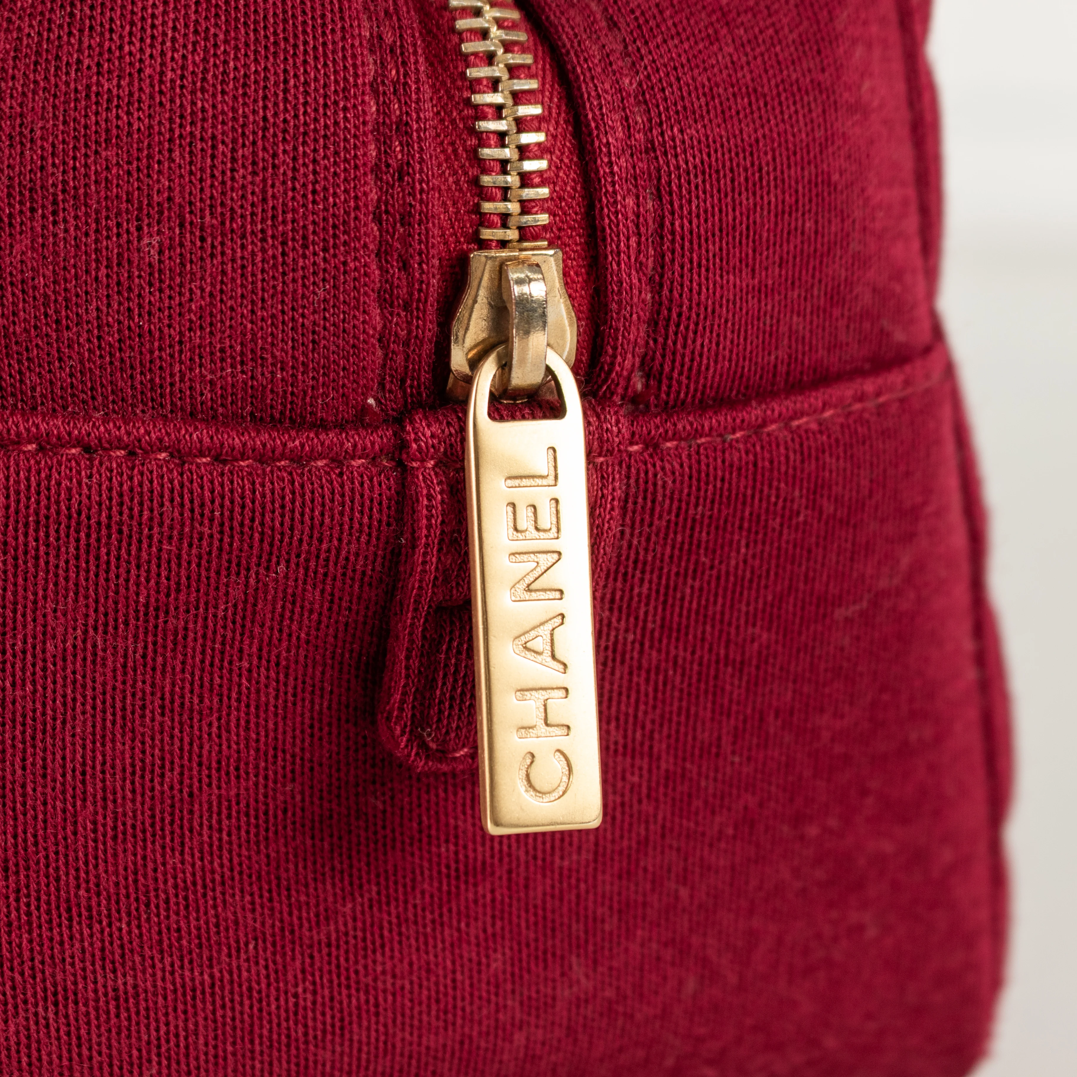 Chanel Berry Red Jersey Chocolate Bar Chain Shoulder Bag - Image 14