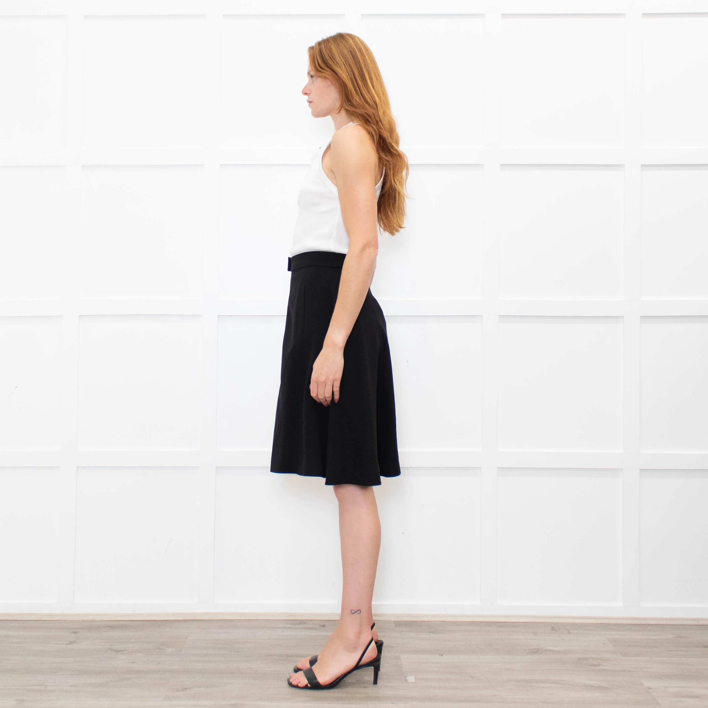 Chanel Black A-Line Crepe Zip Detail Skirt - Image 4