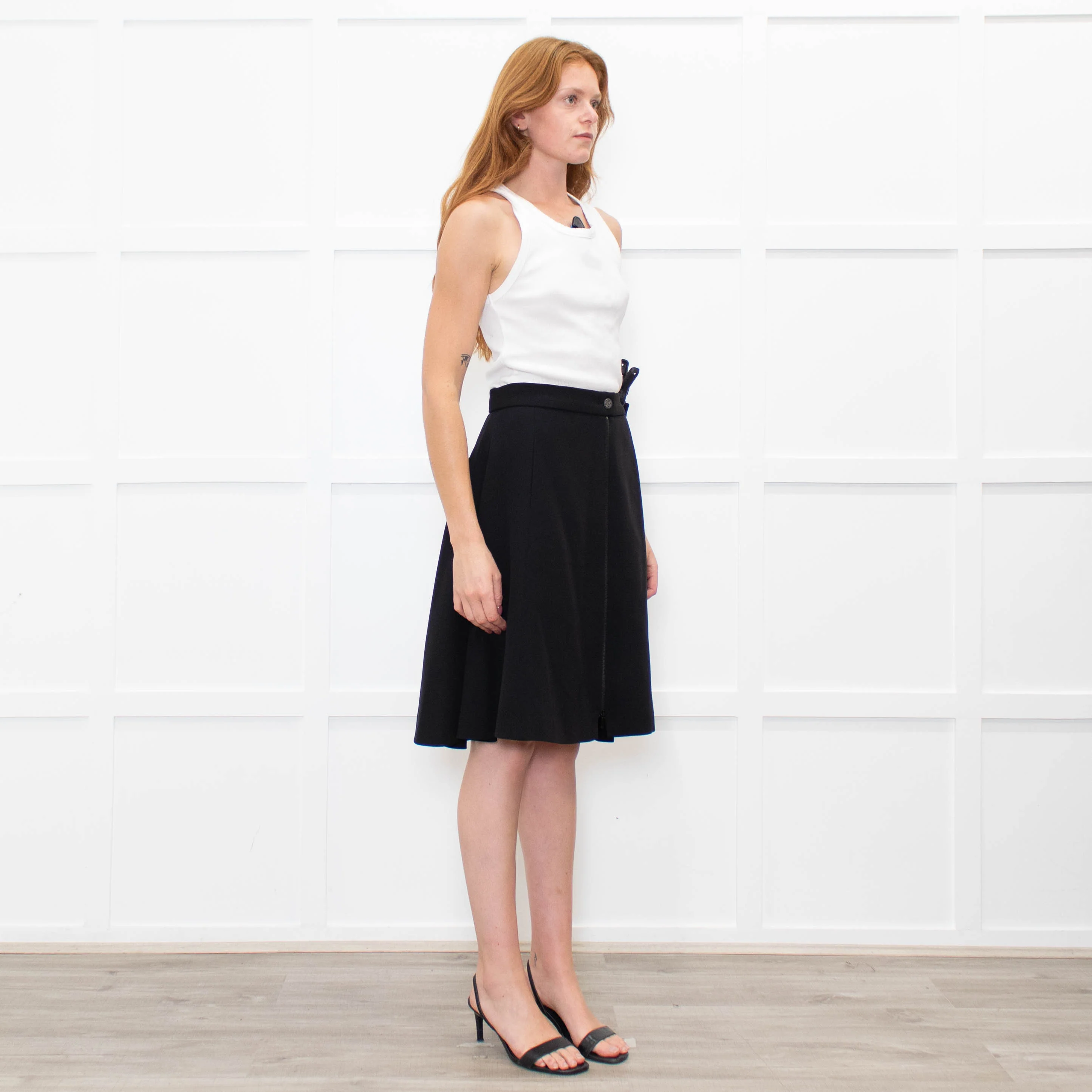 Chanel Black A-Line Crepe Zip Detail Skirt - Image 6