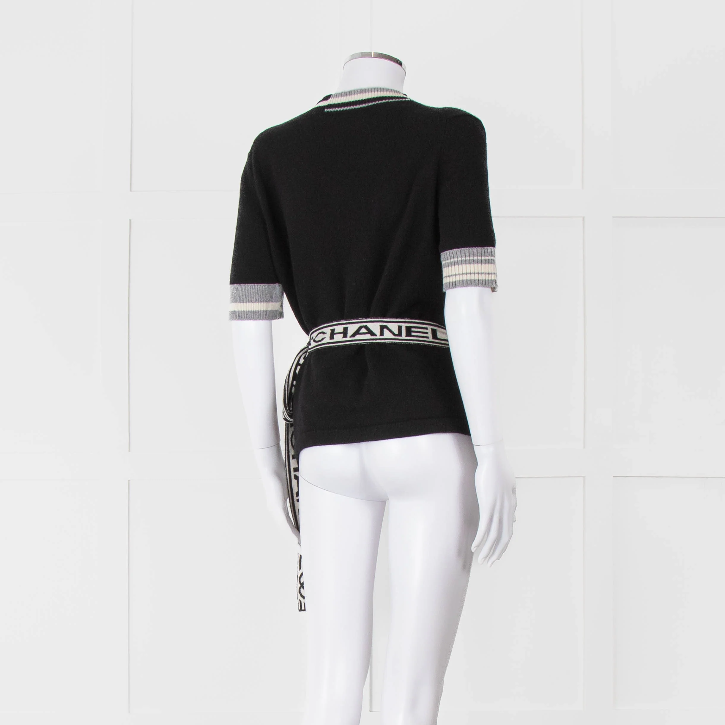 Chanel Black Cashmere Short Sleeve Logo Cardigan - Image 4