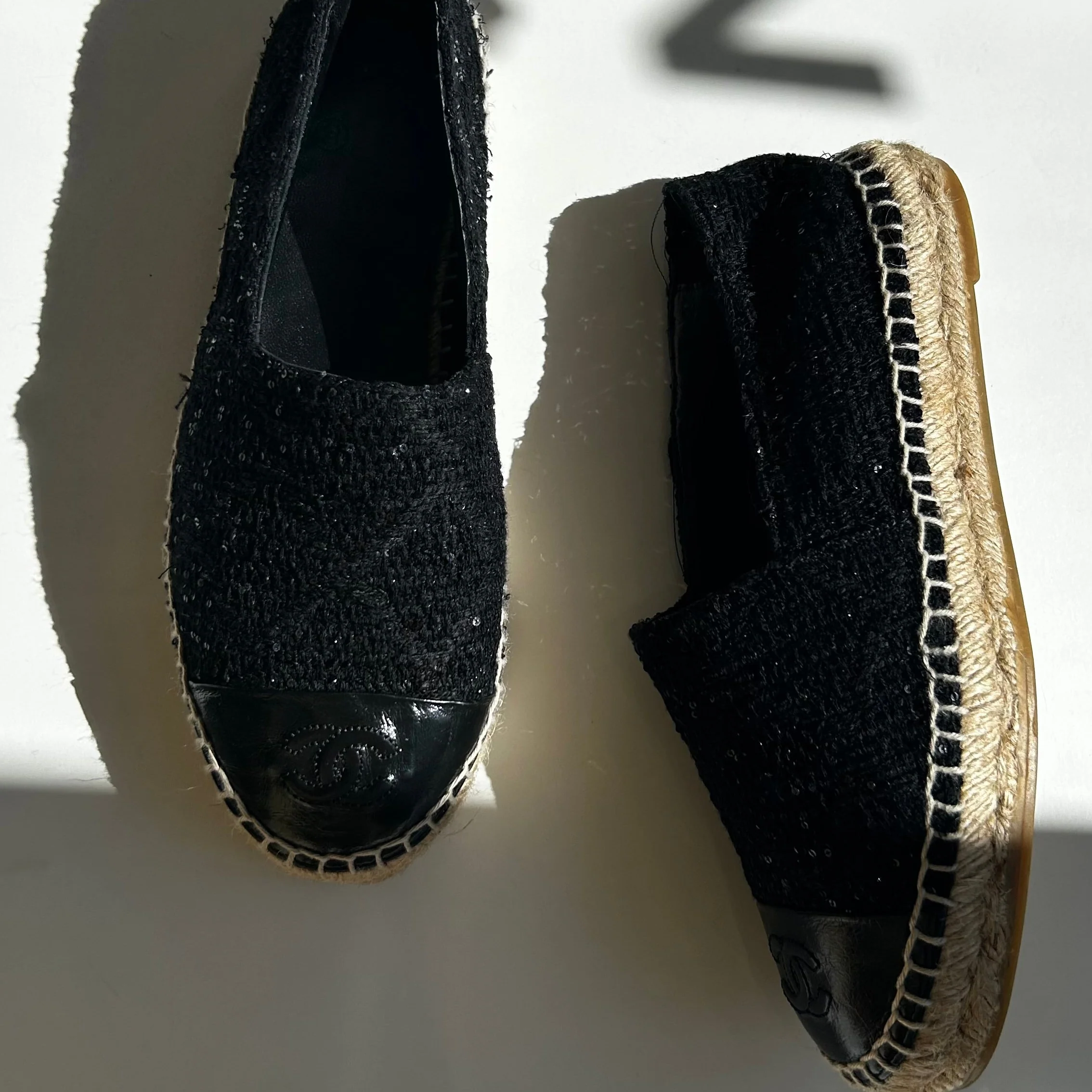 Chanel Black CC Cap Toe Sequin Tweed Flat Espadrilles - Image 2