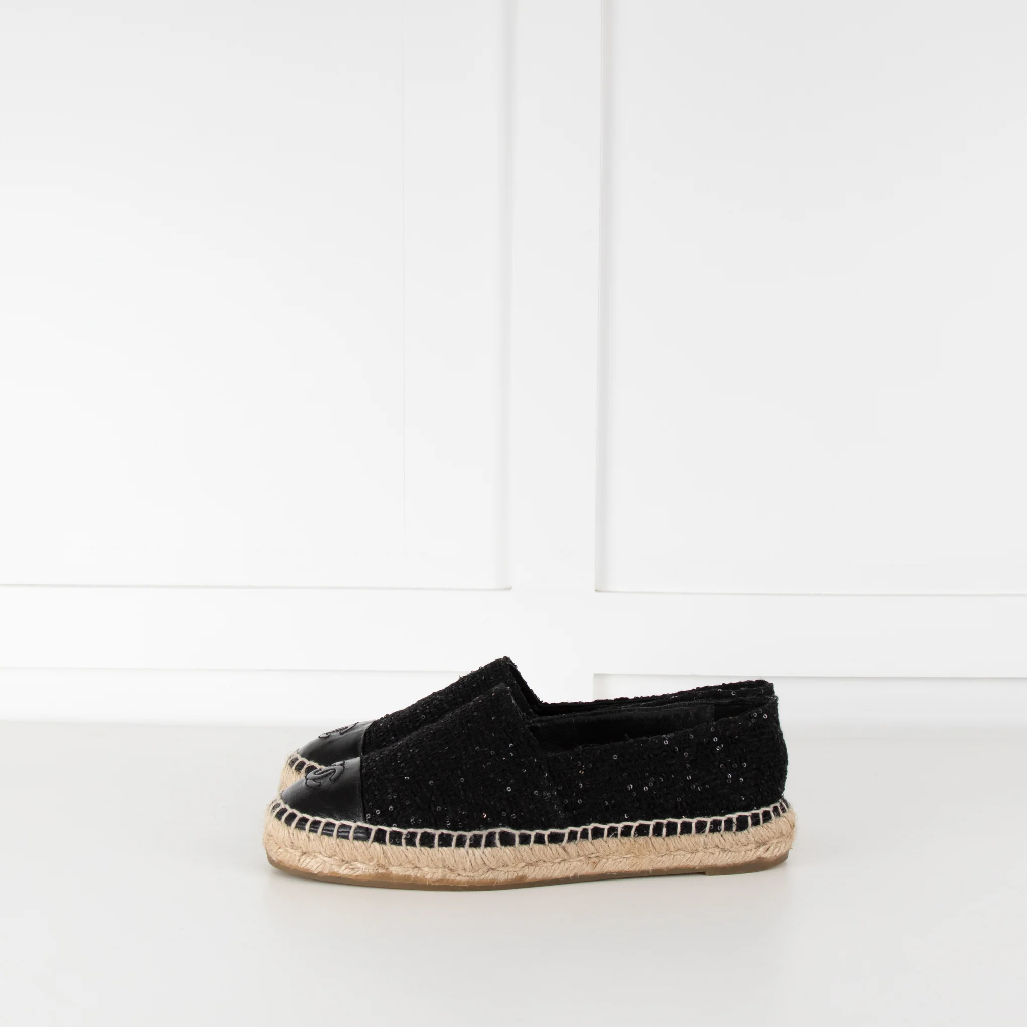 Chanel Black CC Cap Toe Sequin Tweed Flat Espadrilles - Image 6