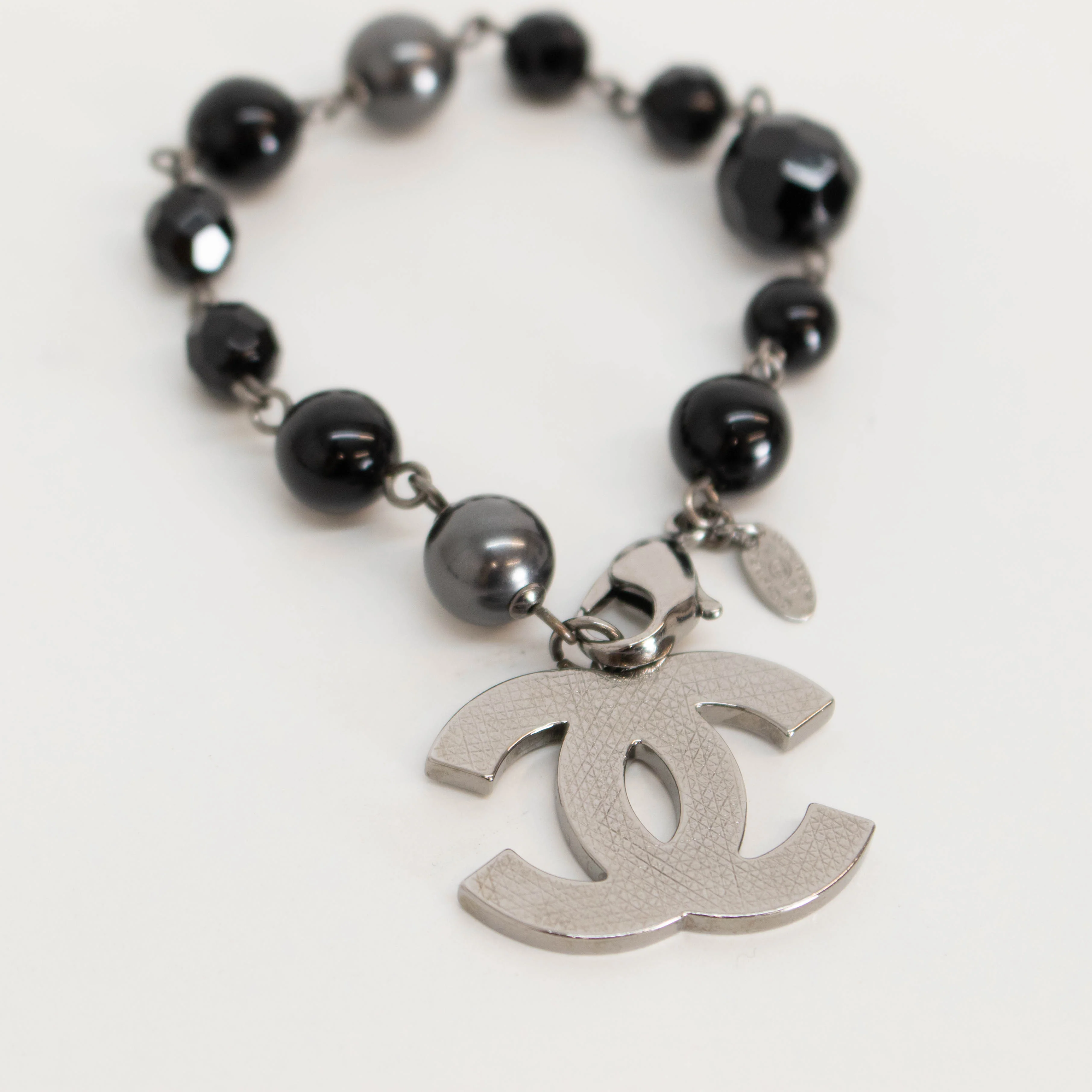 Chanel Black Faux Pearl Silver Tone CC Bracelet - Image 4