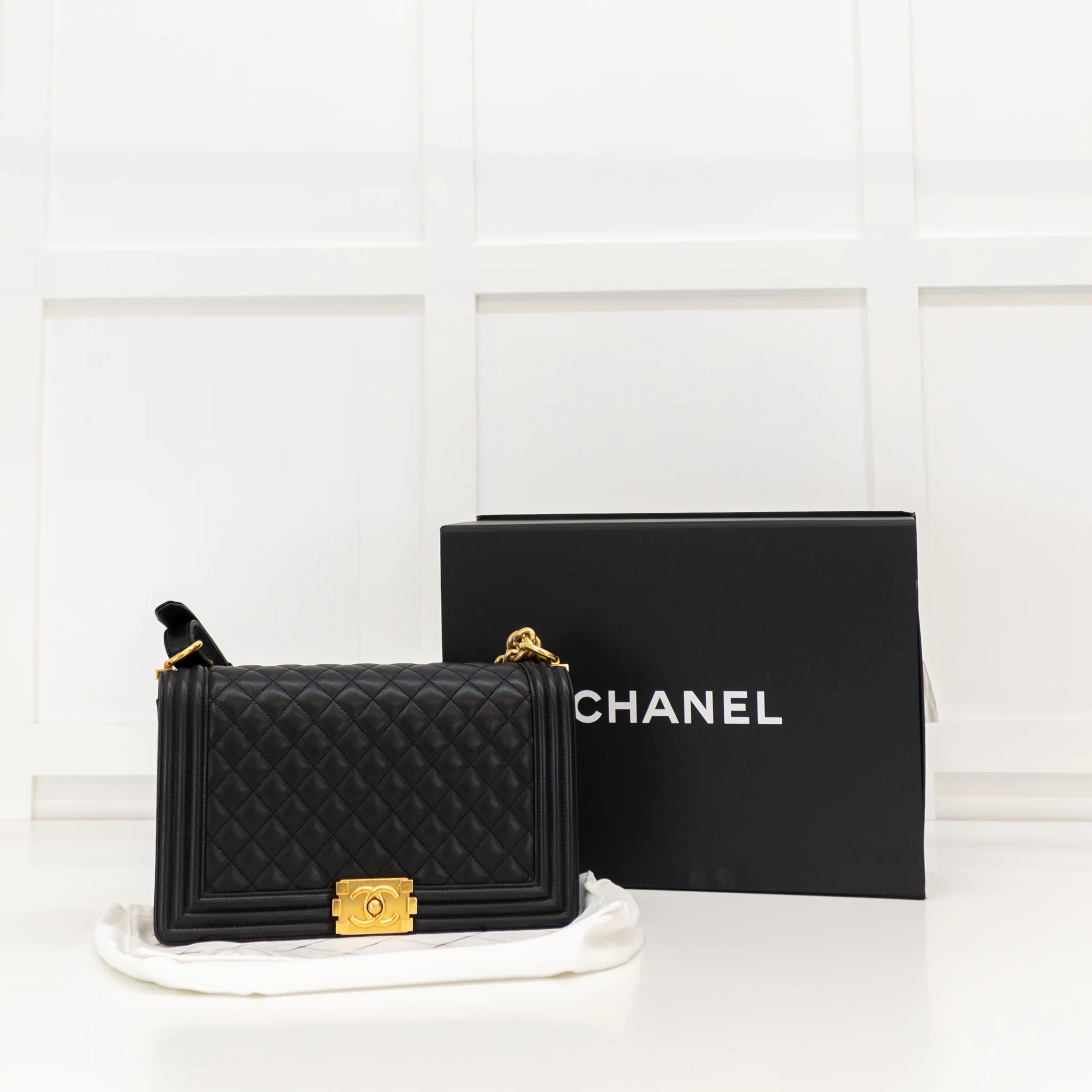 Chanel Black Lambskin Large Quilted Boy Bag with Gold Hardware - Image 3