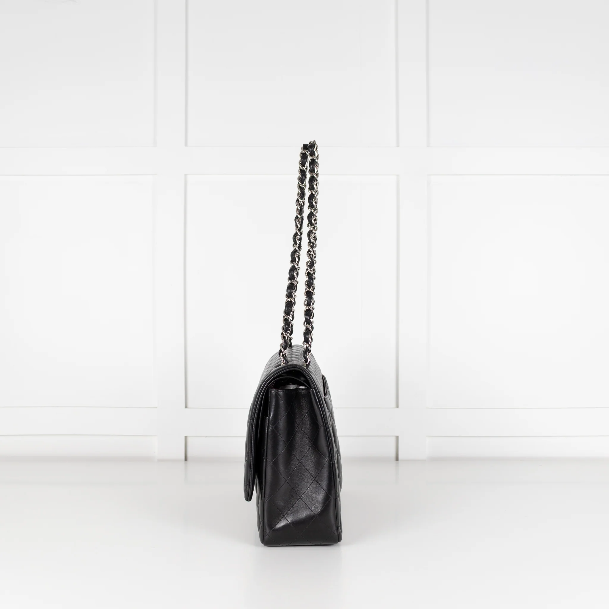Chanel Black Lambskin Maxi Classic Double Flap Bag - Image 5