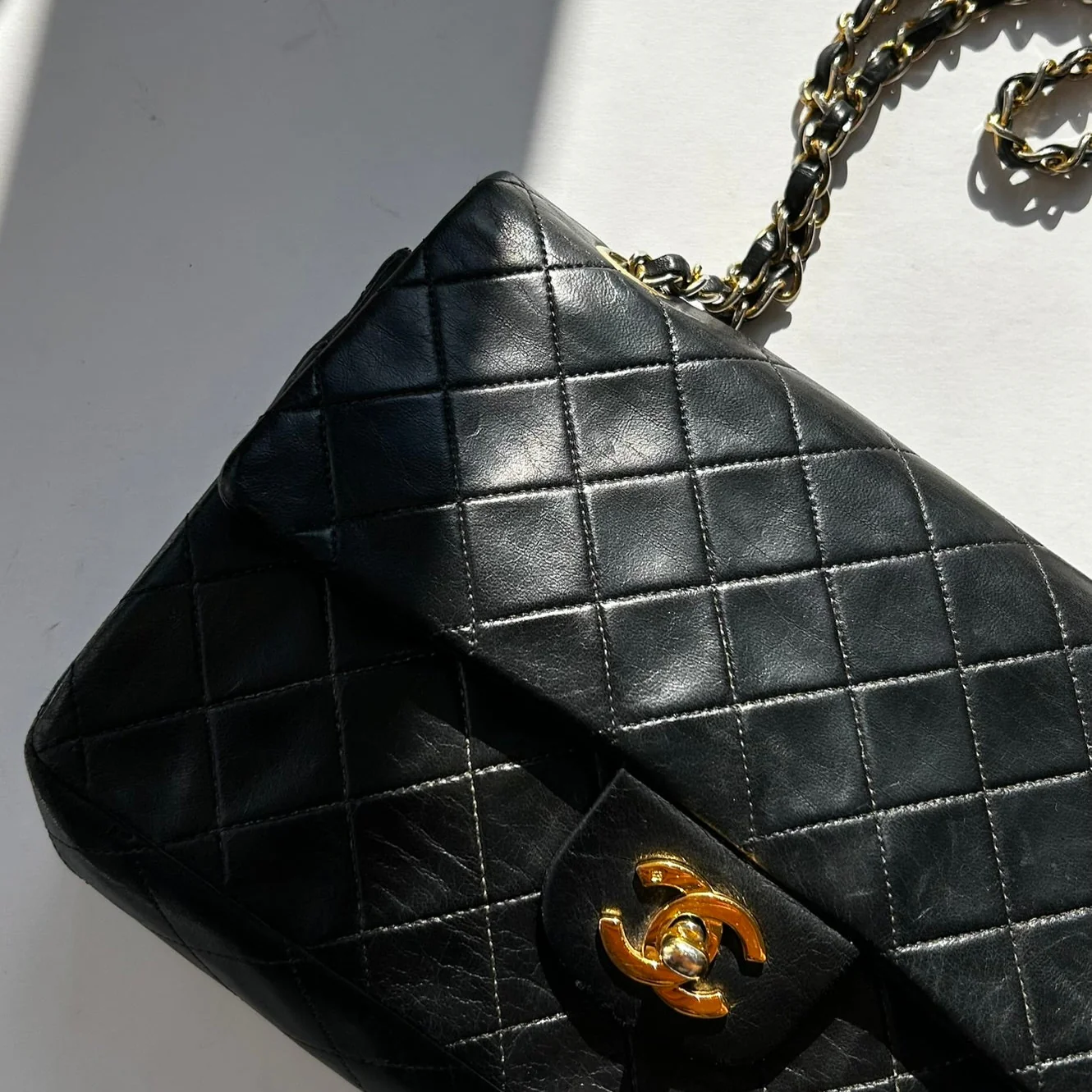 Chanel Black Lambskin Vintage Medium Double Flap Bag - Image 2