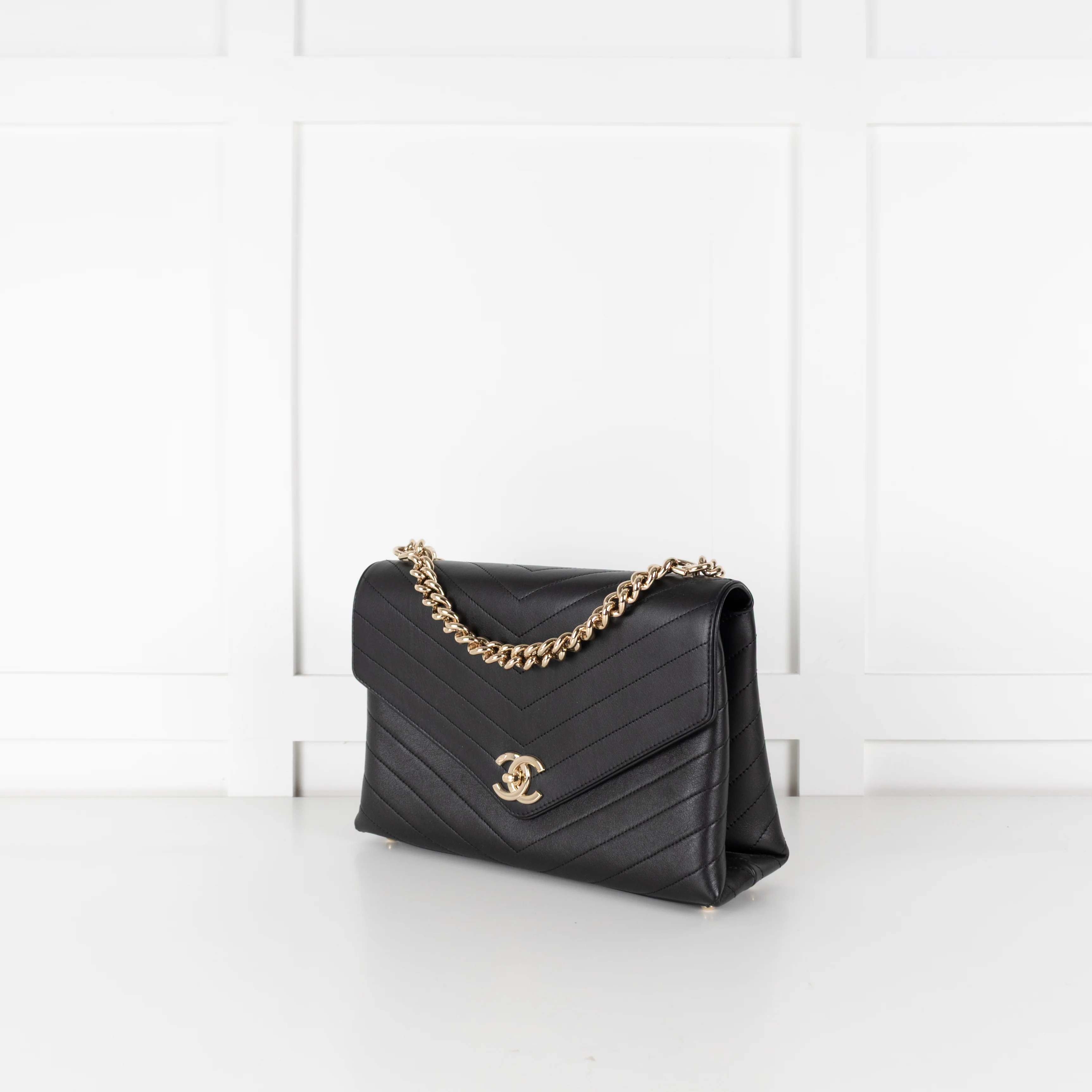 Chanel Black Leather Chevron Flap Bag - Image 3