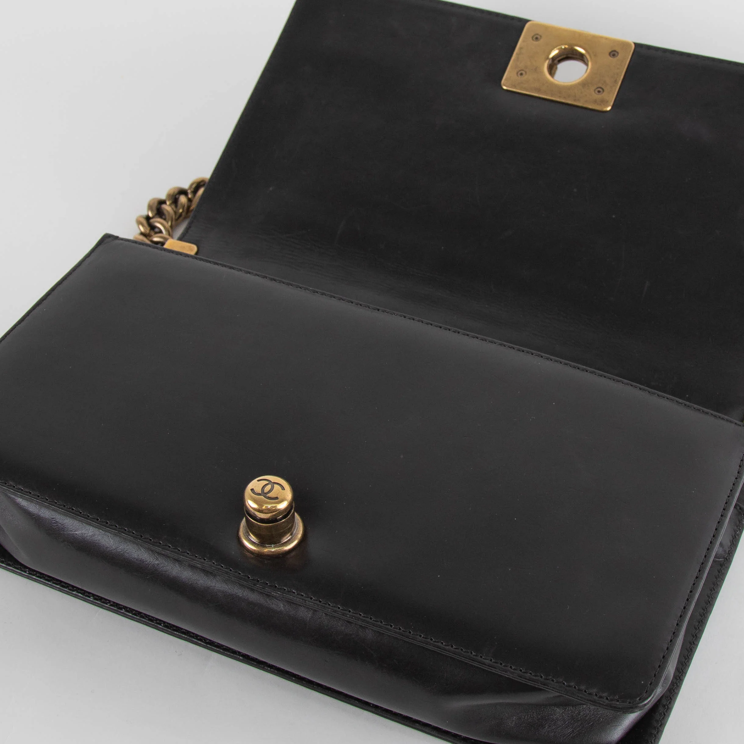 Chanel Black Leather Reverso Boy Bag - Image 7