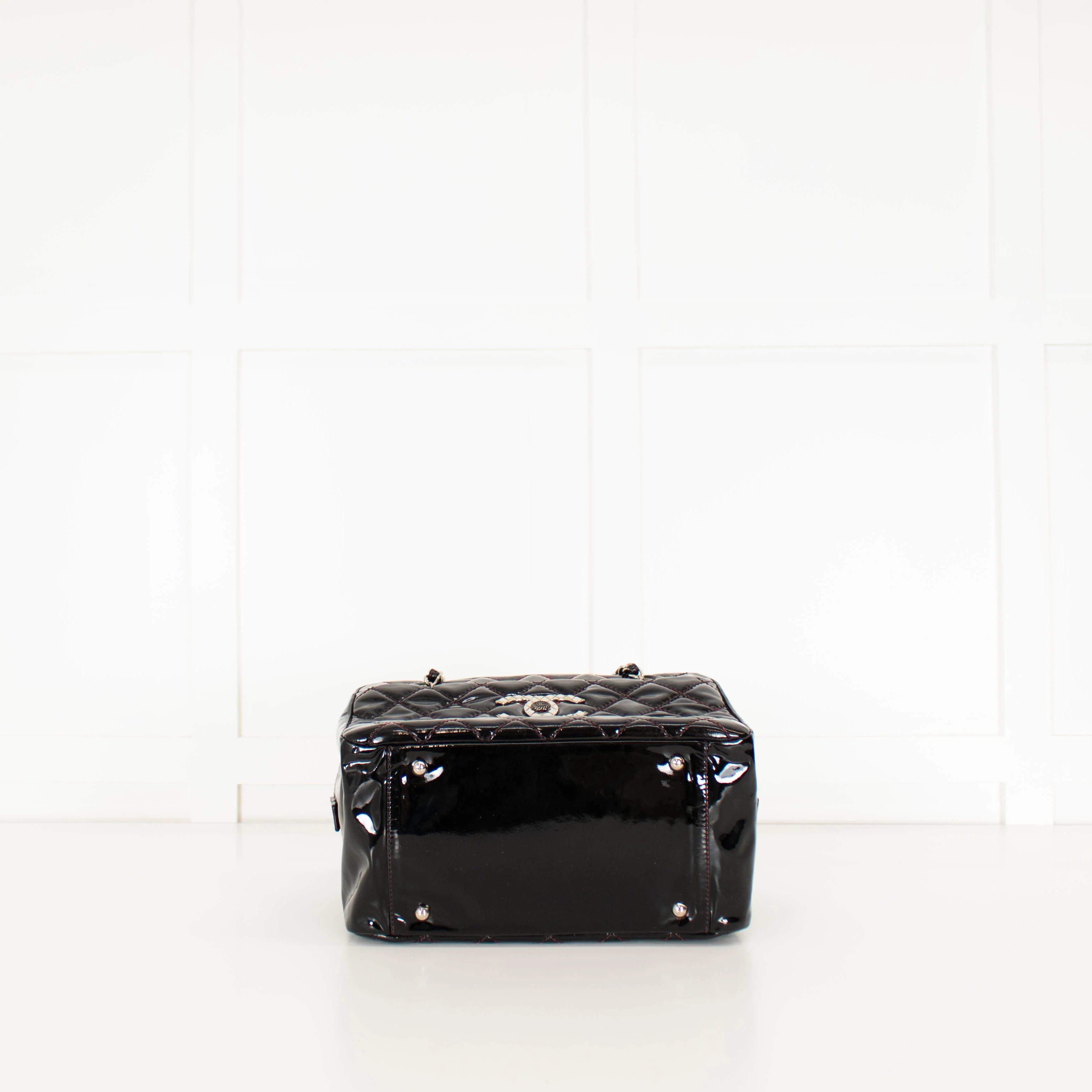 Chanel Black Patent Shopper with Red Stitching - Image 10