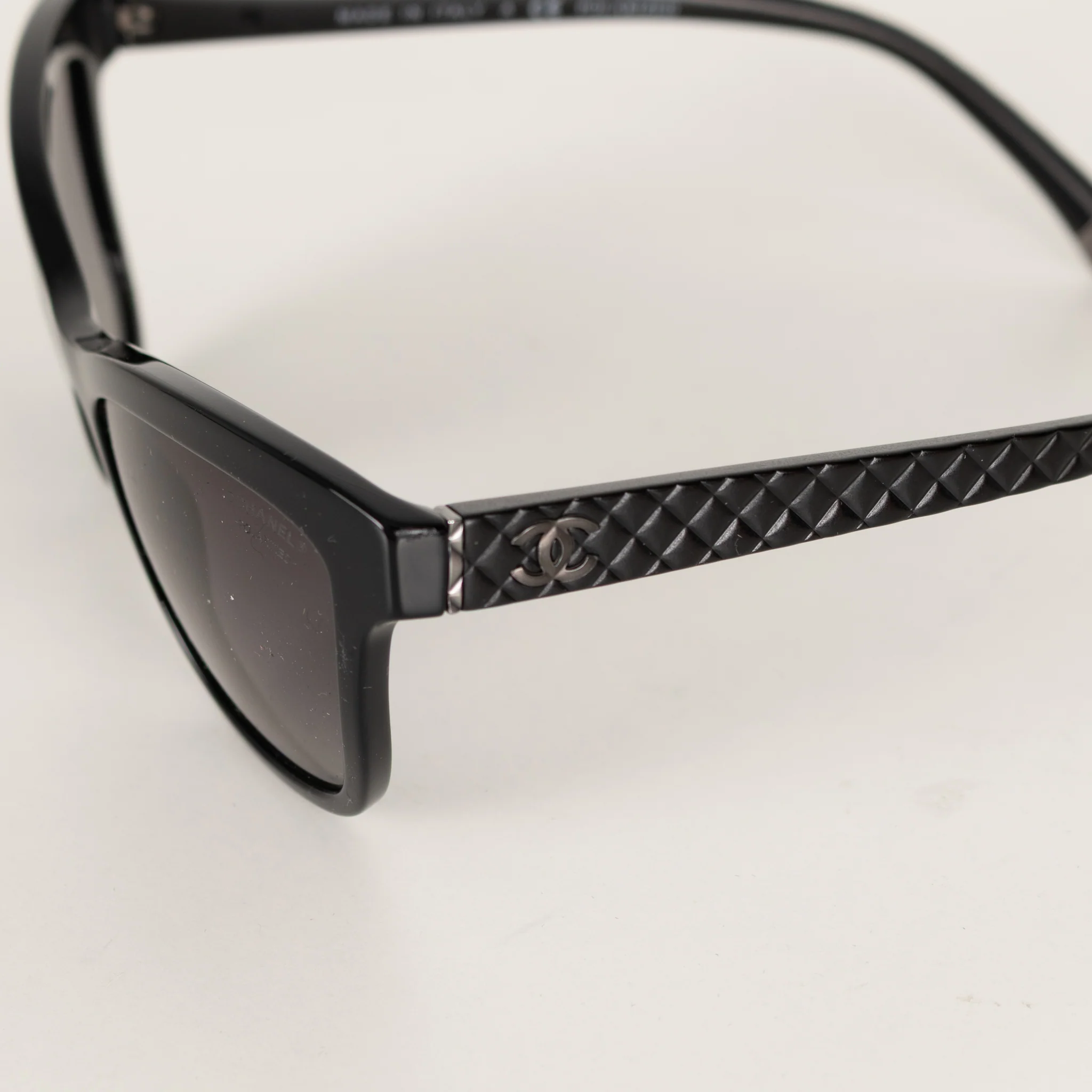Chanel Black Sunglasses With 'Quilted' Arms - Image 12