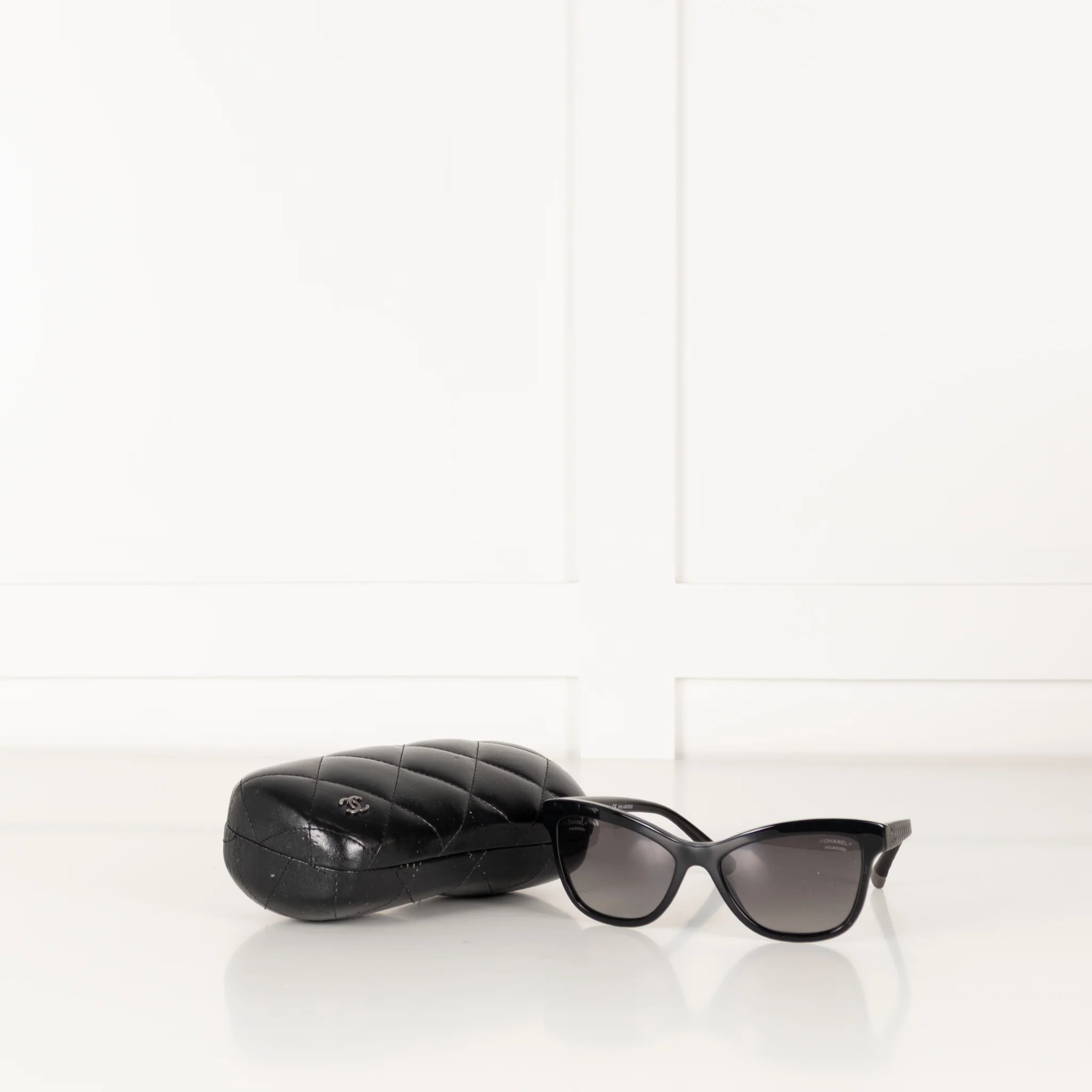 Chanel Black Sunglasses With 'Quilted' Arms - Image 2