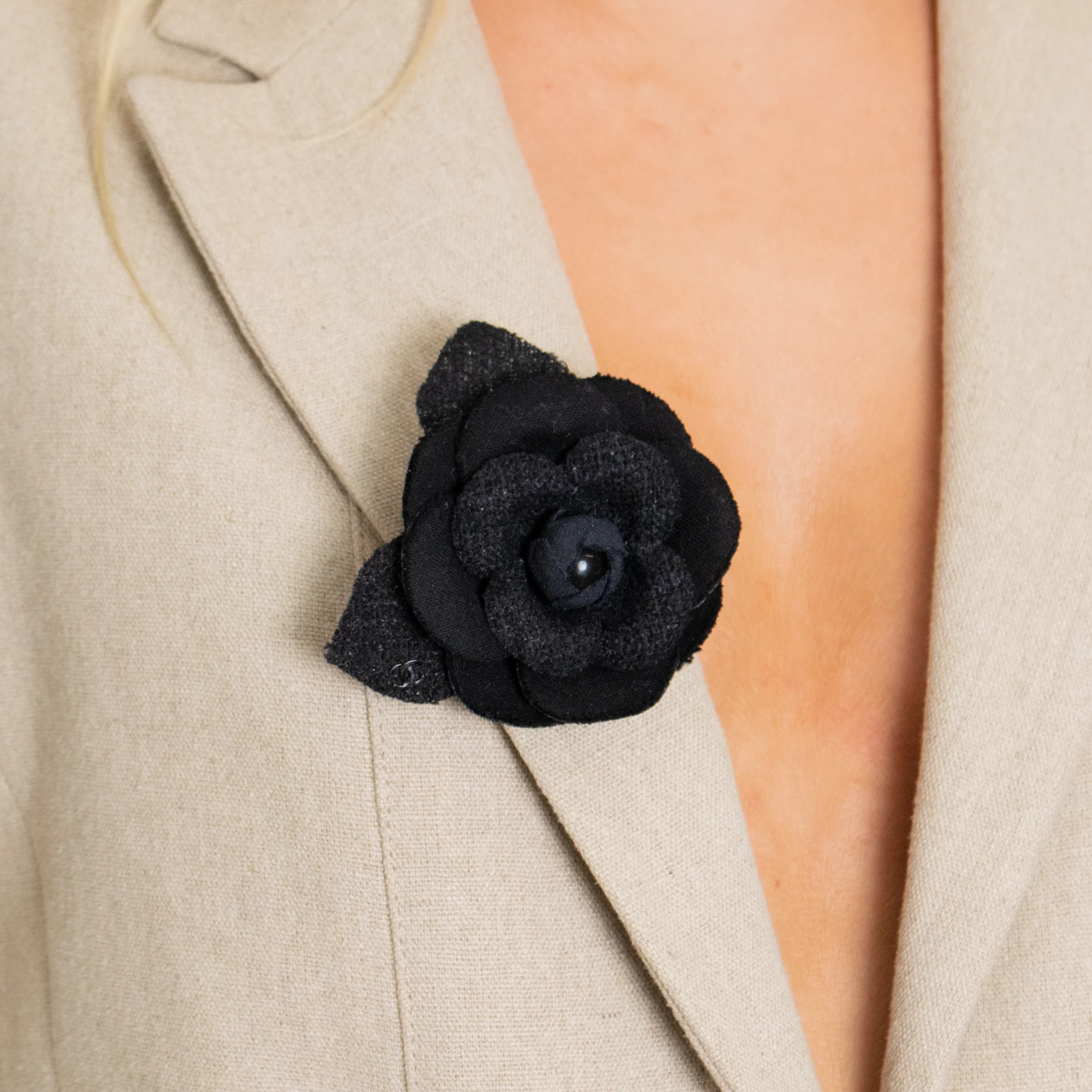 Chanel Black Tweed Fabric Chanel Camelia Brooch - Image 5