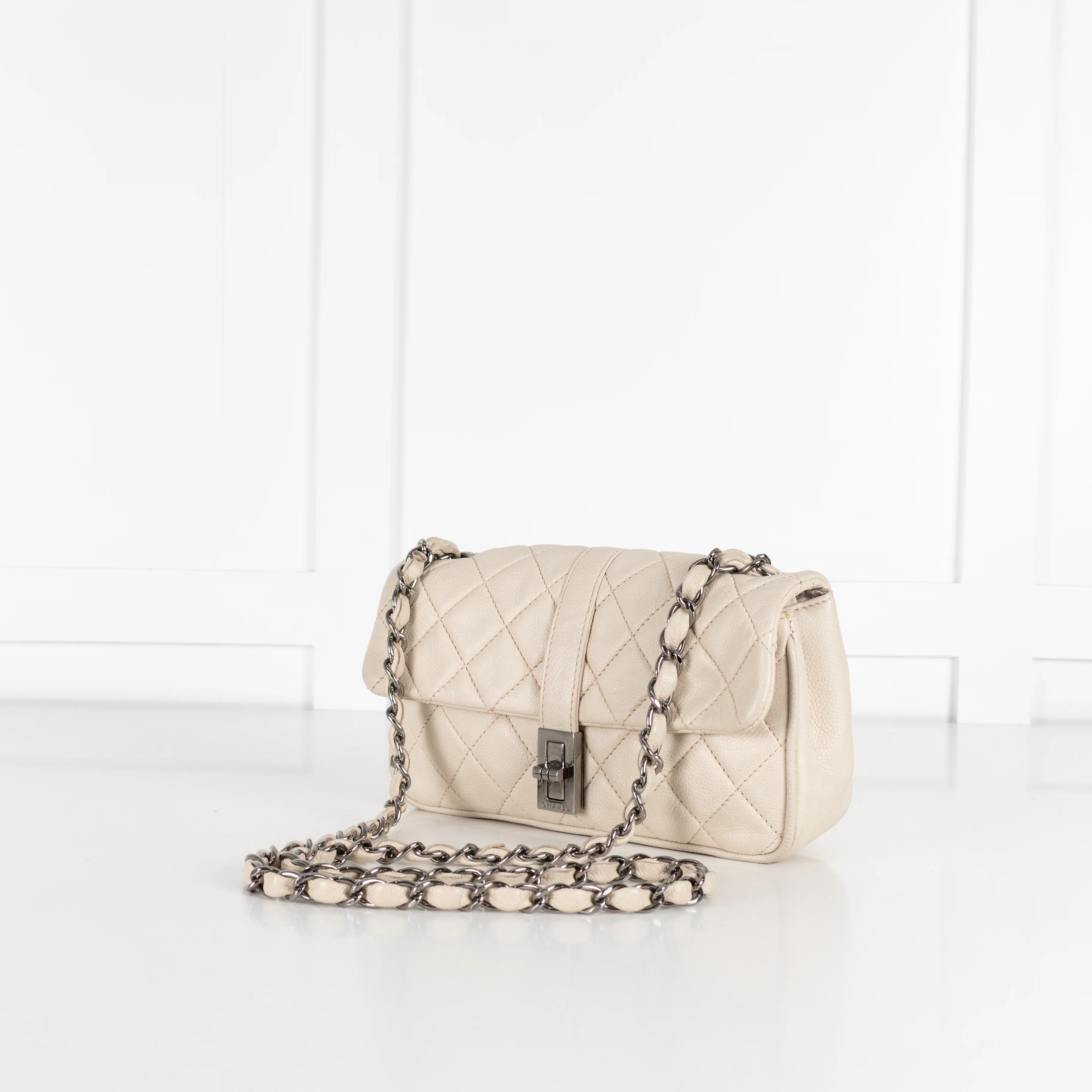 Chanel Cream Caviar Leather Vintage Mademoiselle Flap Bag - Image 10