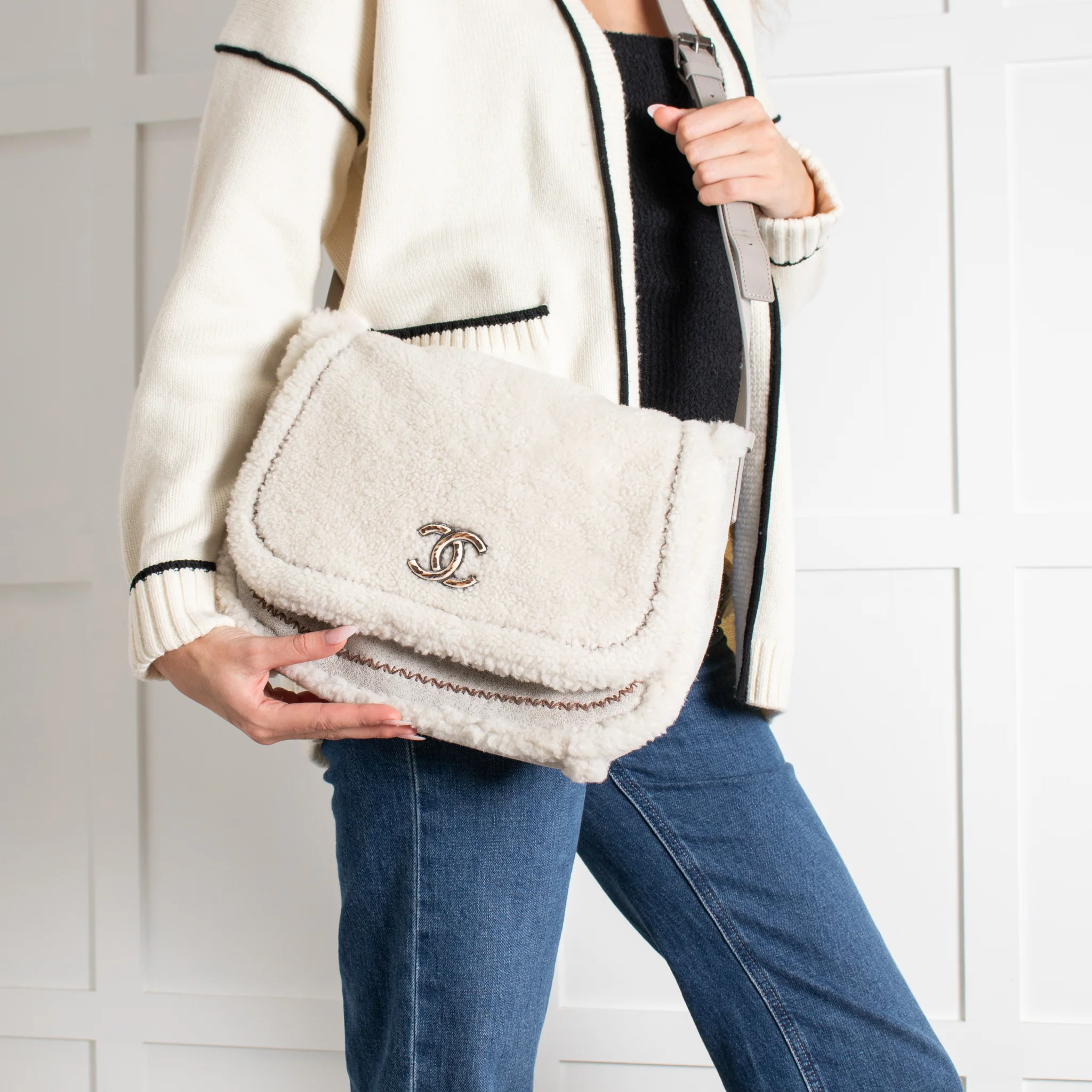 Chanel Cream Shearling CC Flap Bag - Image 2