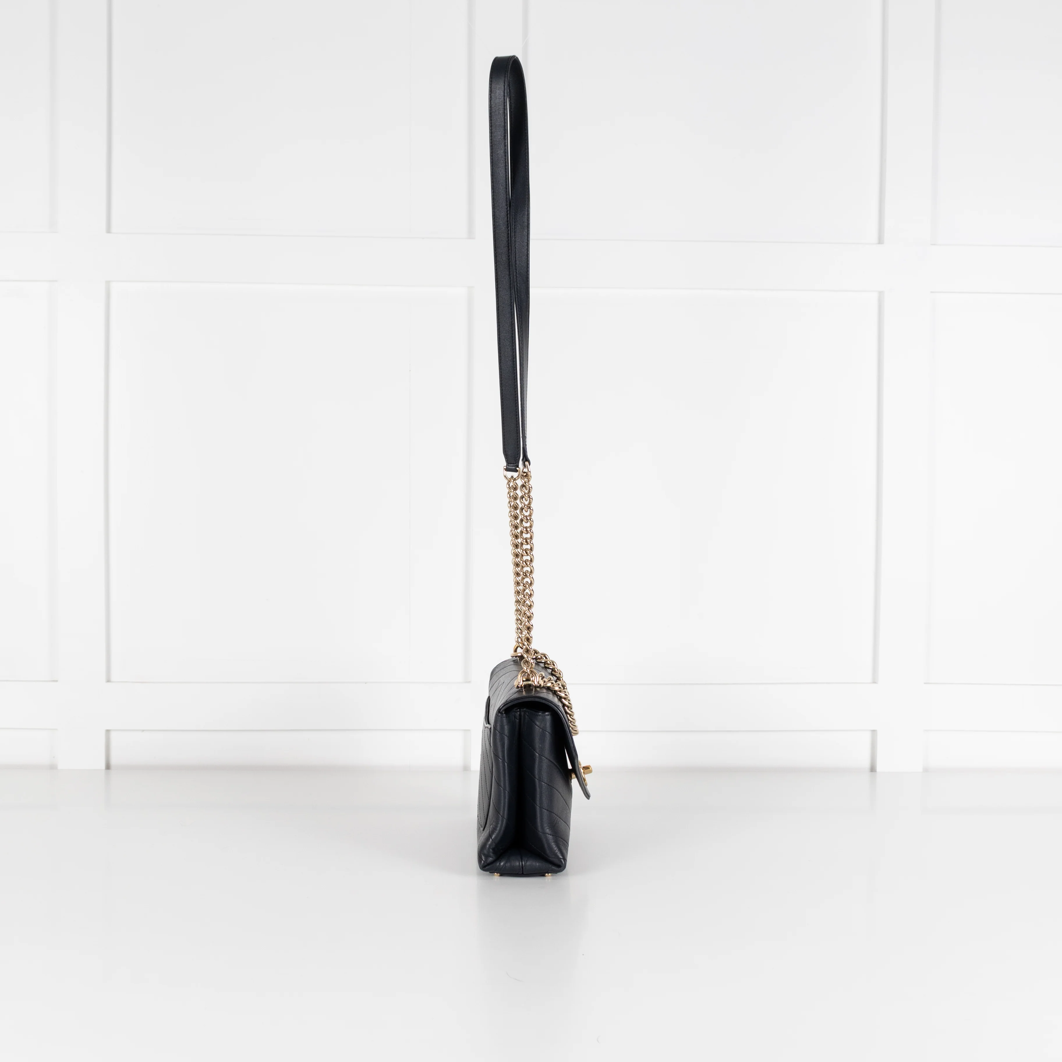 Chanel Navy Chevron Flap Crossbody Bag - Image 7