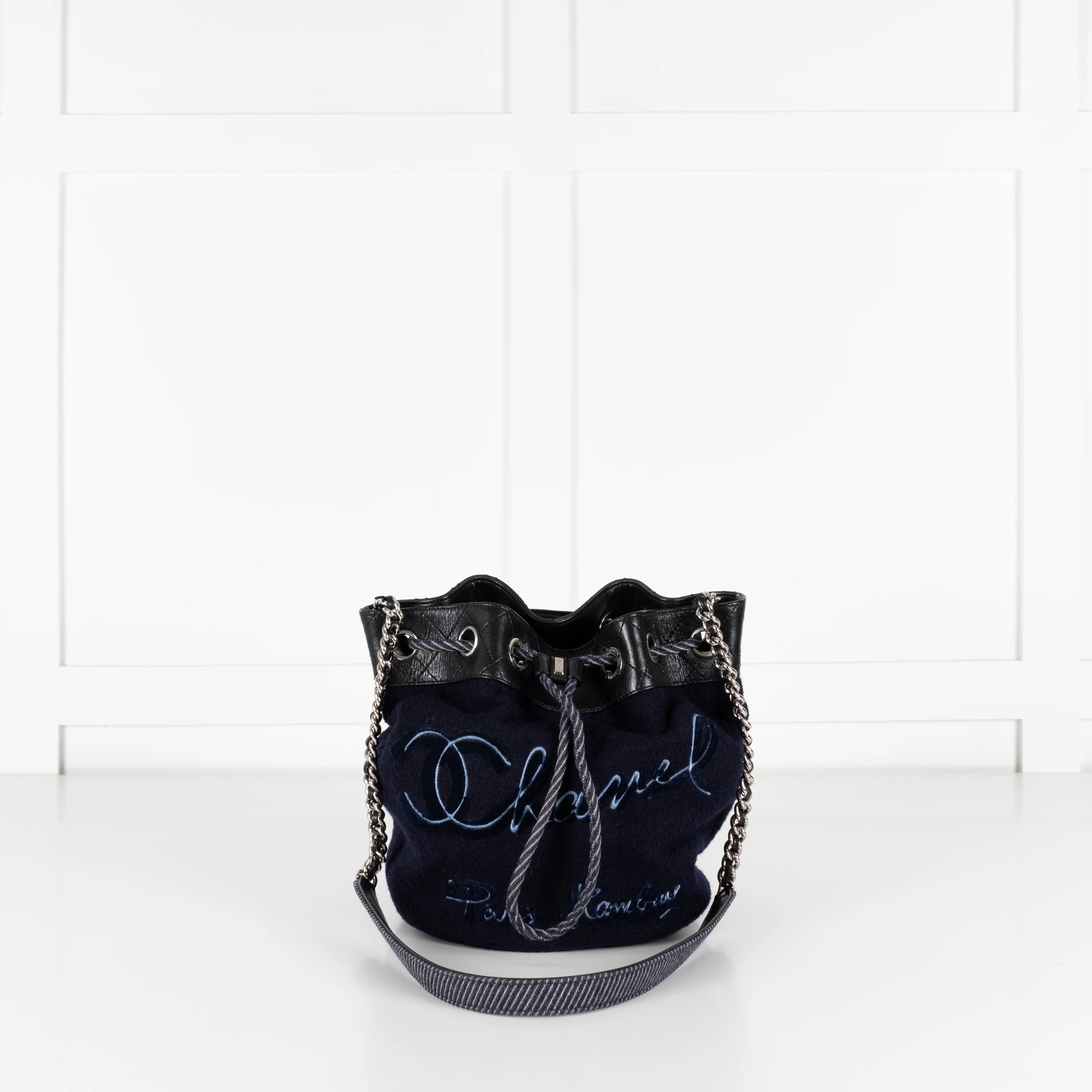 Chanel Navy Felt Black Leather Trim Paris Hamburg Bucket Bag - Image 3