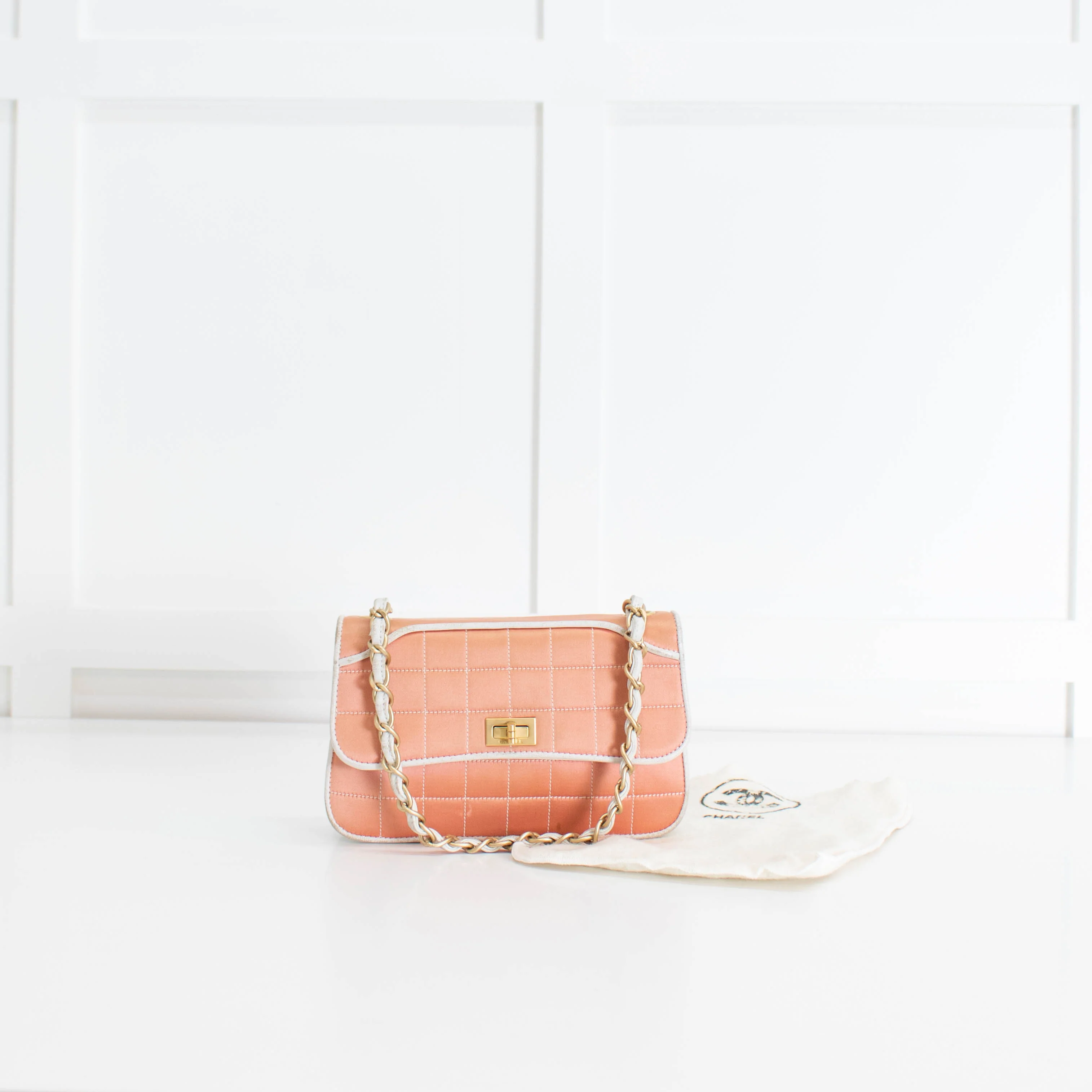 Chanel Pink Satin Reissue Shoulder Bag - Image 3