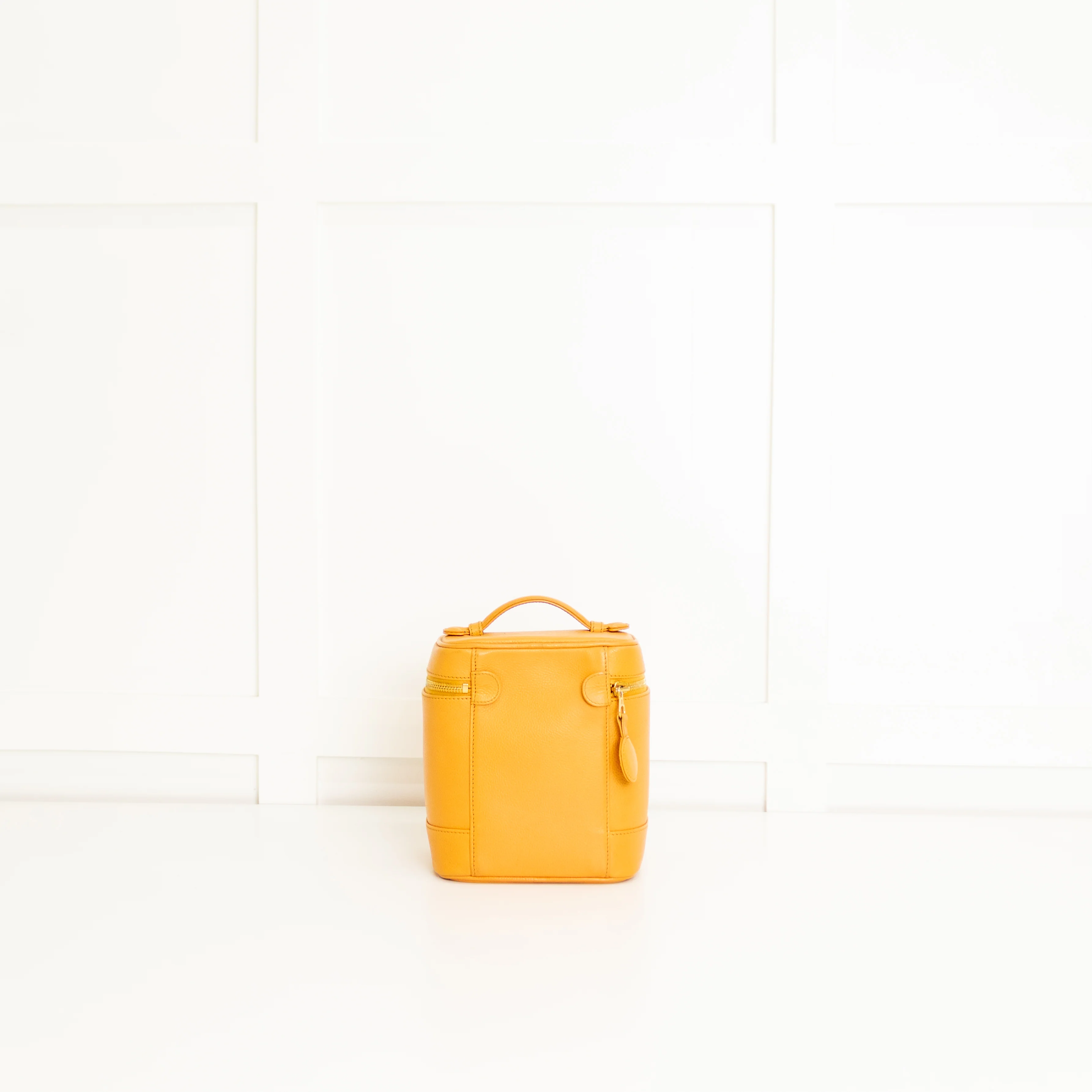 Chanel Yellow Caviar Leather Vintage Vanity Case - Image 6
