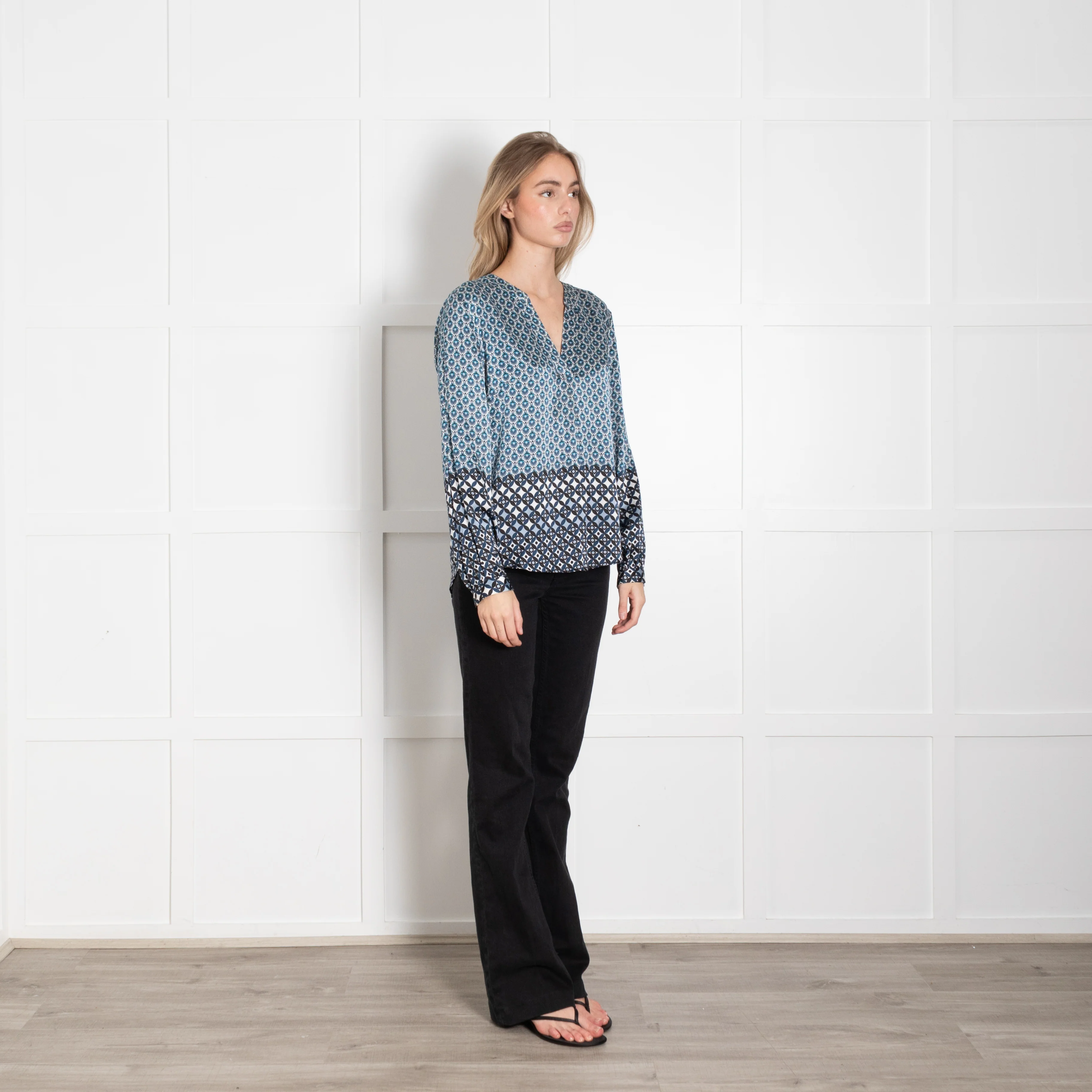 Charlotte Sparre Blue Cream Geometric Flower Print Silk Blouse - Image 7