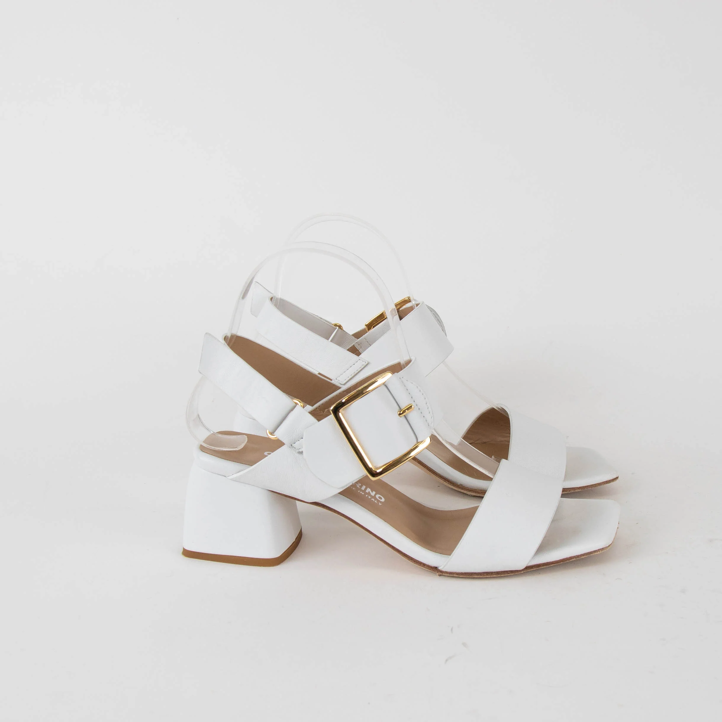Chiara Carrino White Sandals With Gold Buckle - Image 5