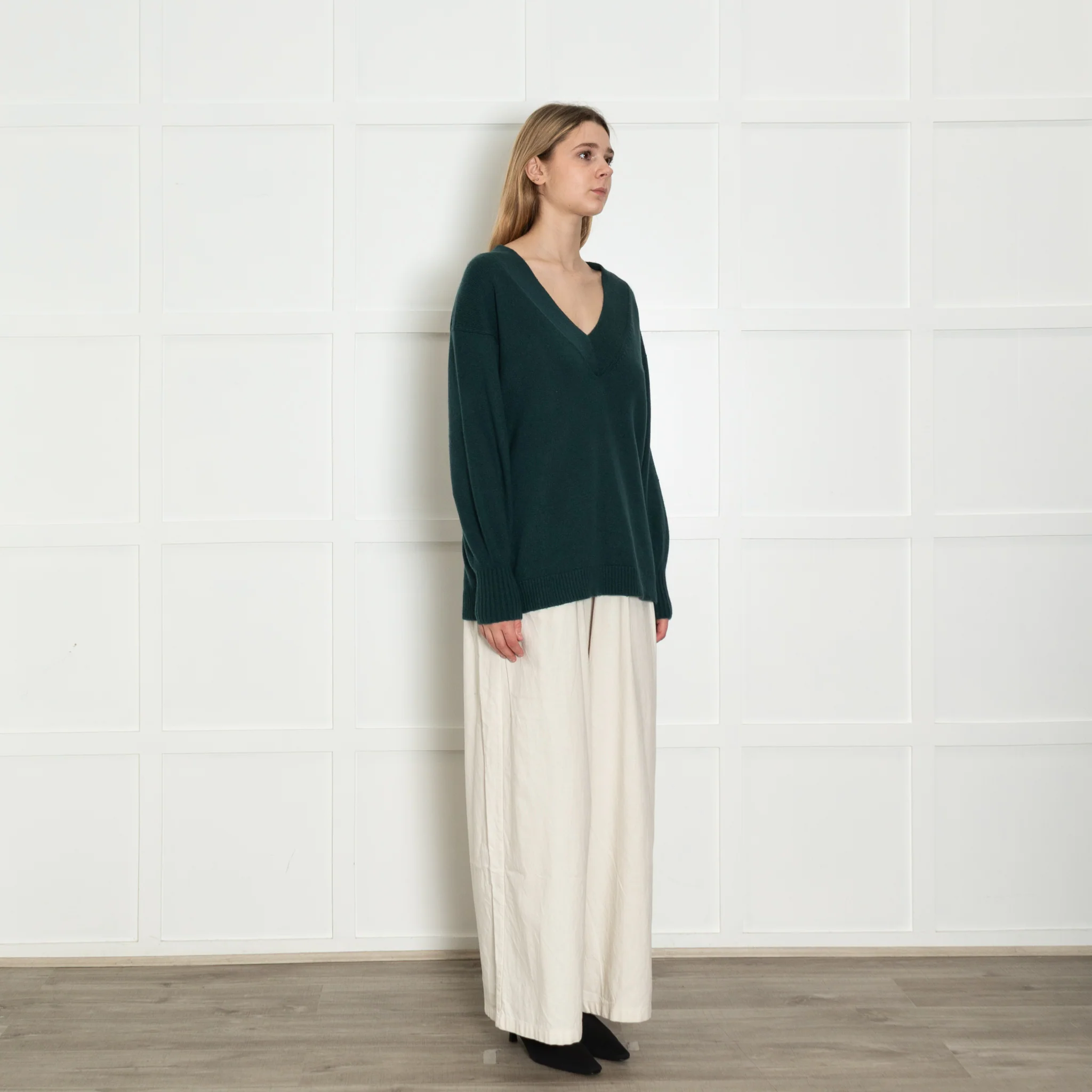 Chinti & Parker Green V-Neck Wool Blend Oversized Sweater - Image 7
