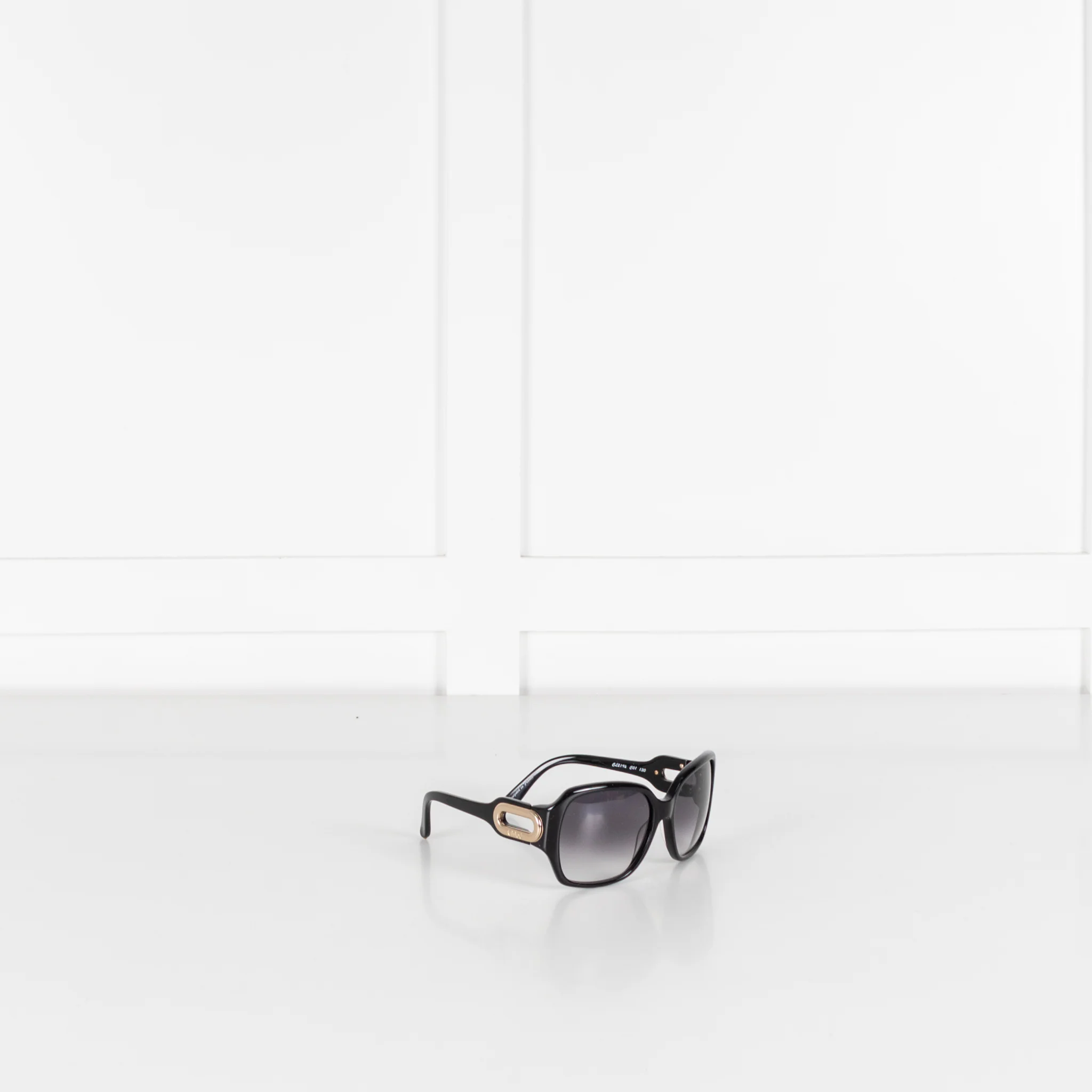 Chloe Black Oversized Sunglasses With Gold Detail & Logo On Arms - Image 7